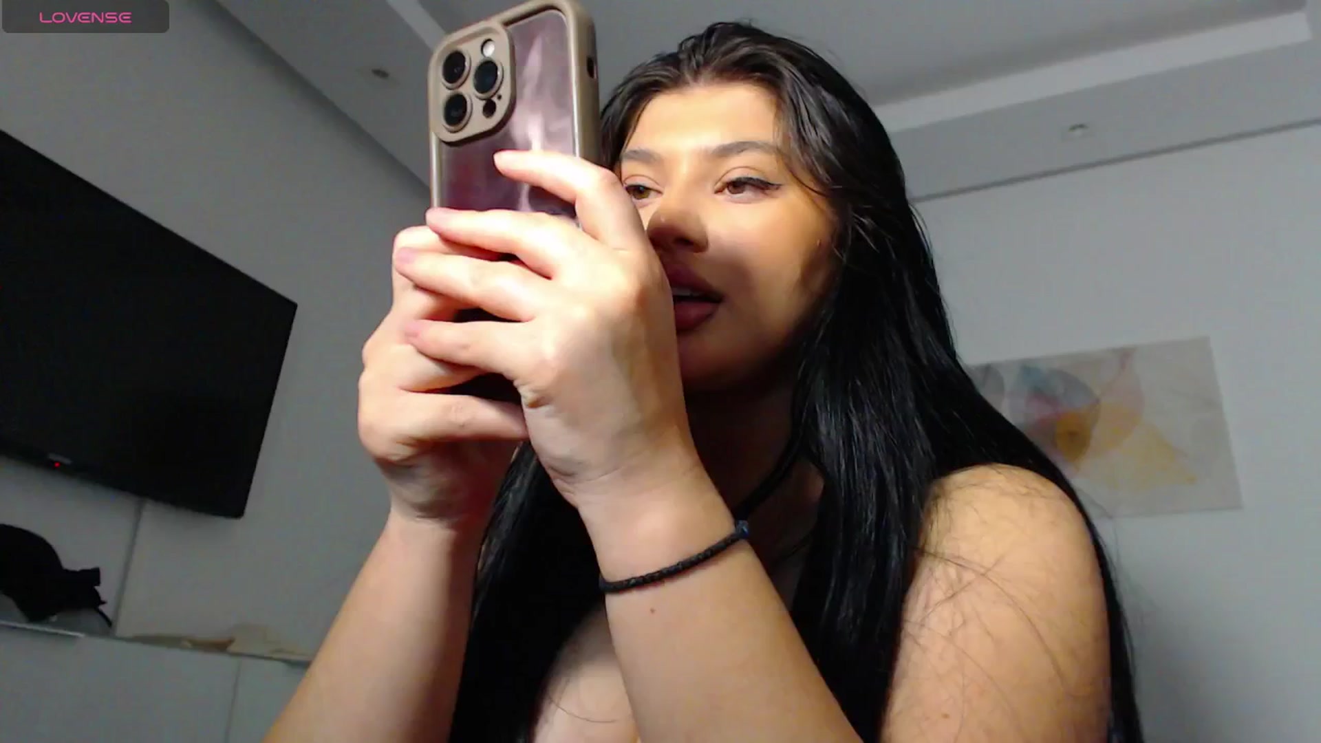 Gallery image thumbnail from Julia____'s myfreecams stream on, 12/29/2024, 24:09 image 16 of 20