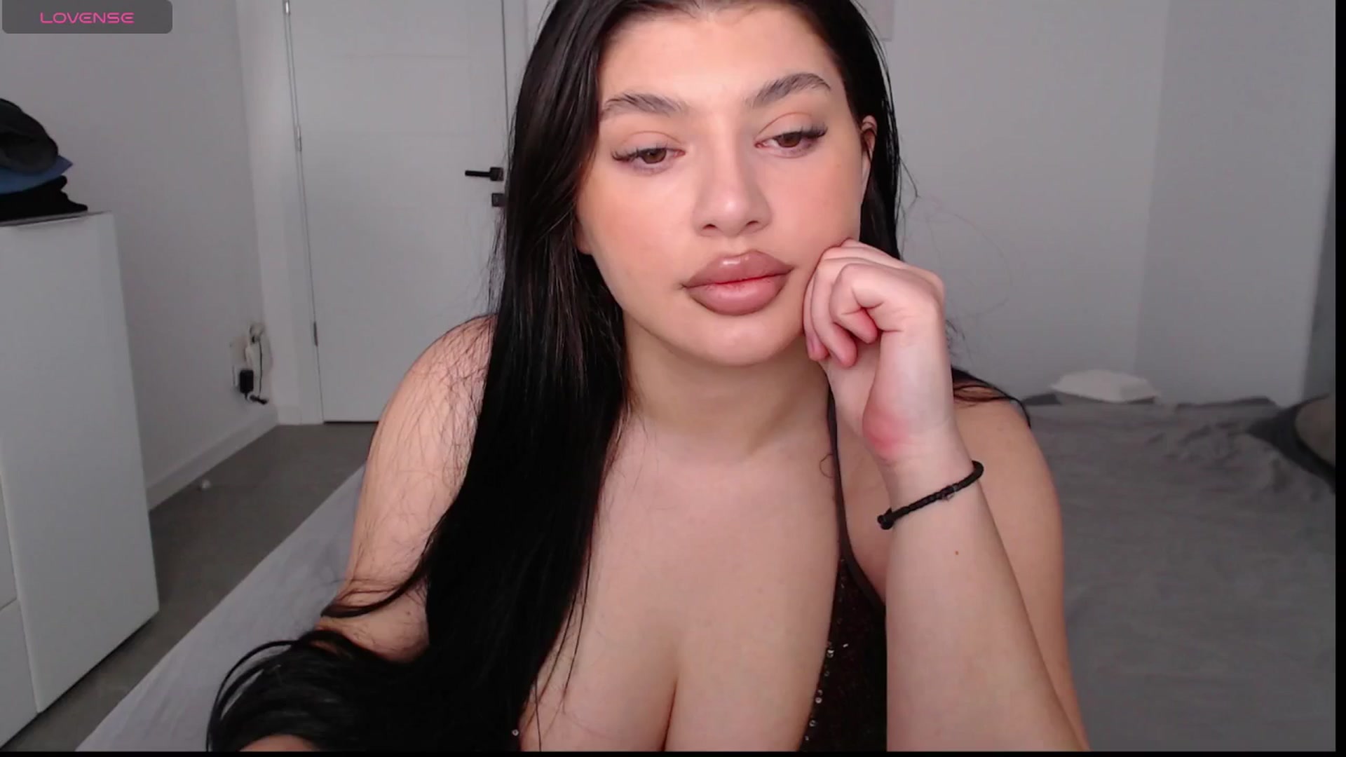 Gallery image thumbnail from Julia____'s myfreecams stream on, 03/16/2025, 06:51 image 19 of 20
