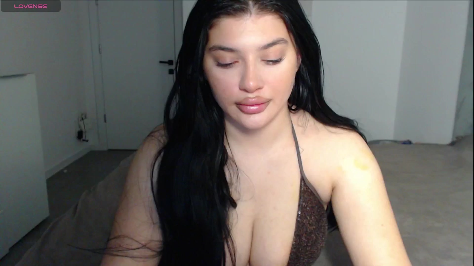 Gallery image thumbnail from Julia____'s myfreecams stream on, 12/19/2025, 05:37 image 18 of 20