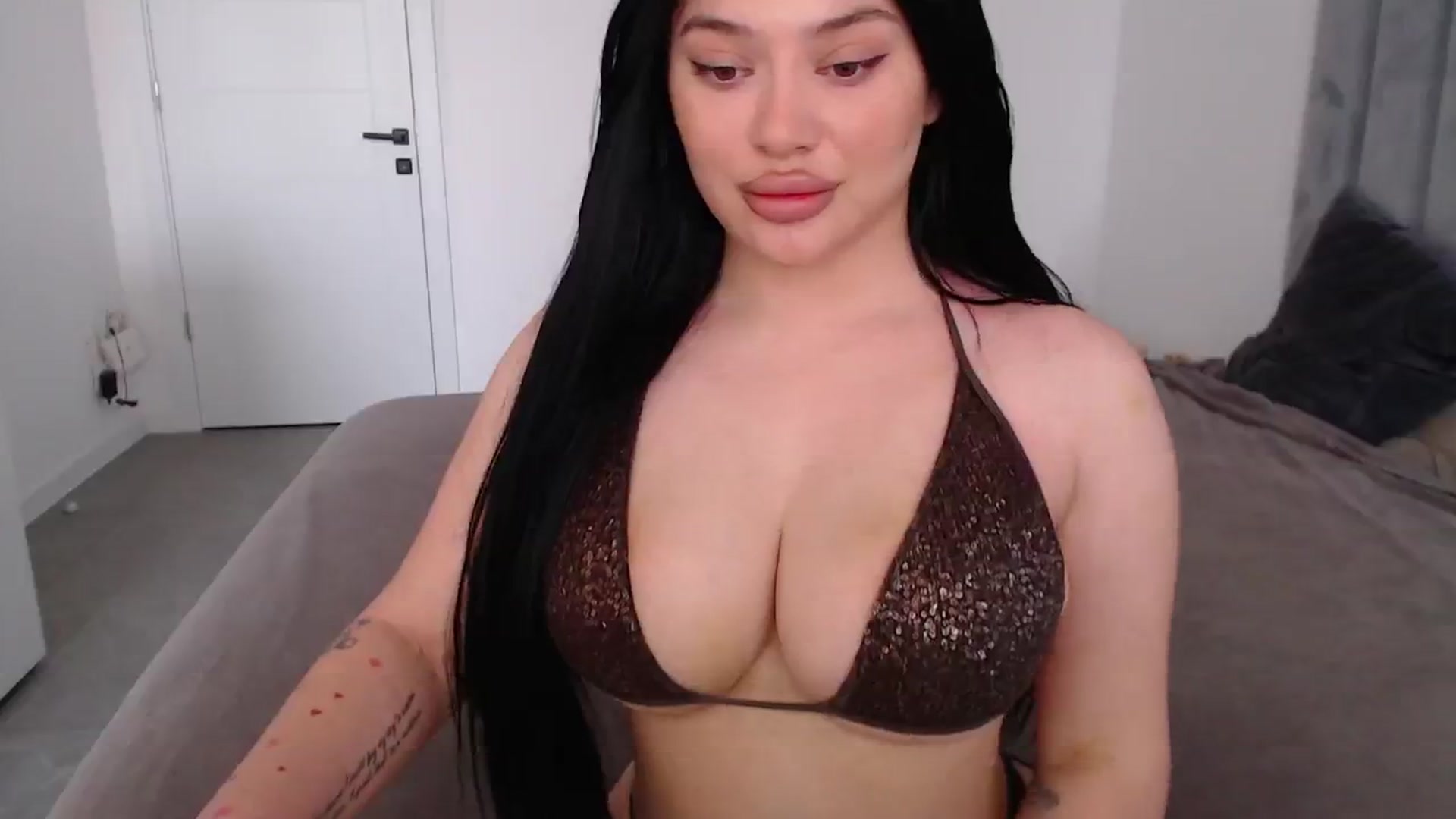 Gallery image thumbnail from Julia____'s myfreecams stream on, 03/04/2026, 15:39 image 5 of 20