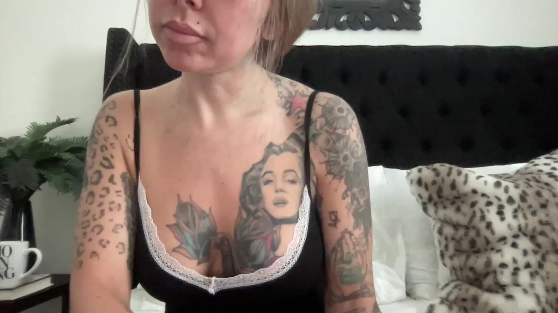 Gallery image thumbnail from Juliabond's myfreecams stream on, 06/09/2023, 19:31 image 1 of 20