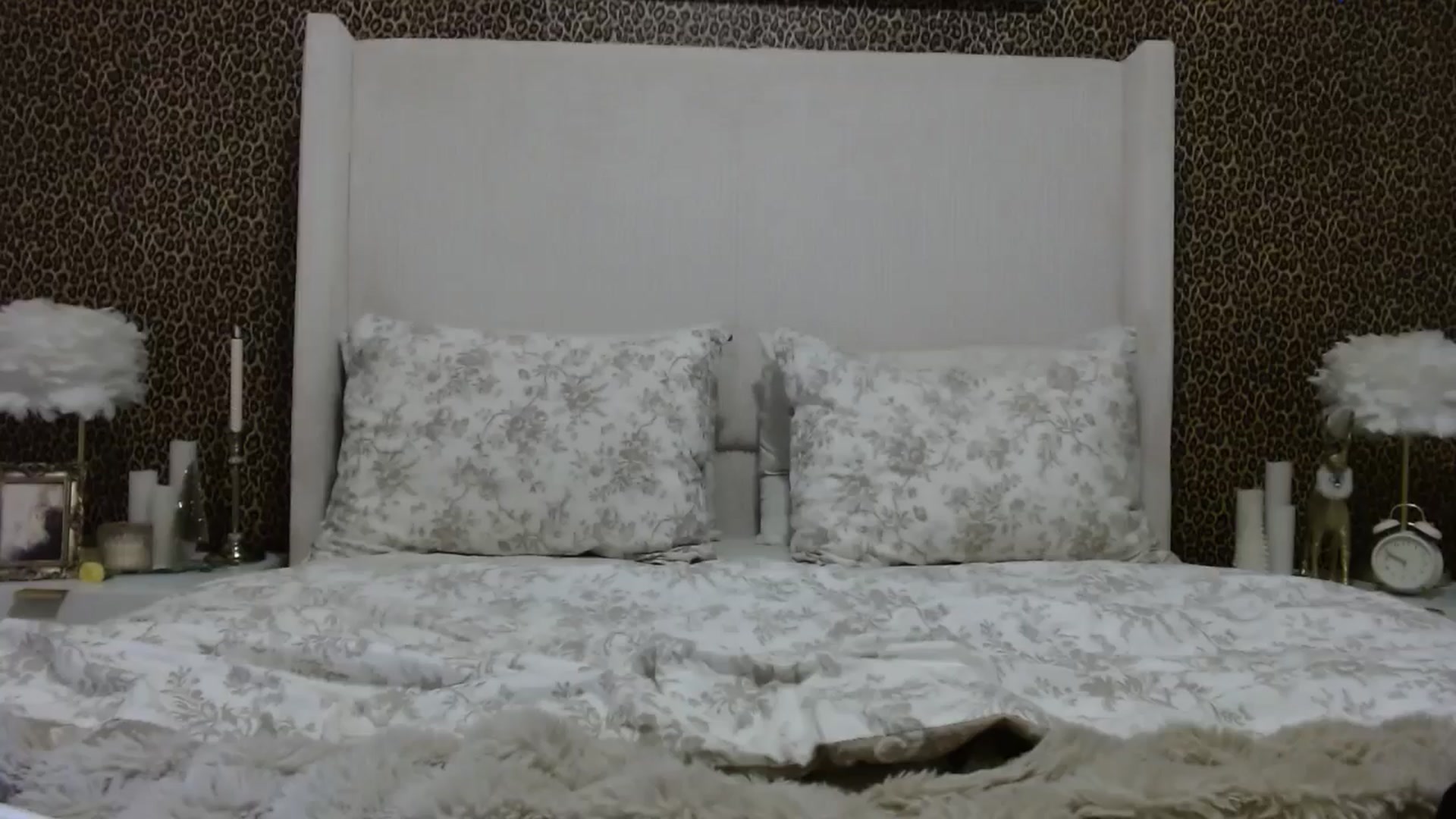 Gallery image thumbnail from Juliabond's myfreecams stream on, 12/11/2024, 02:03 image 10 of 20