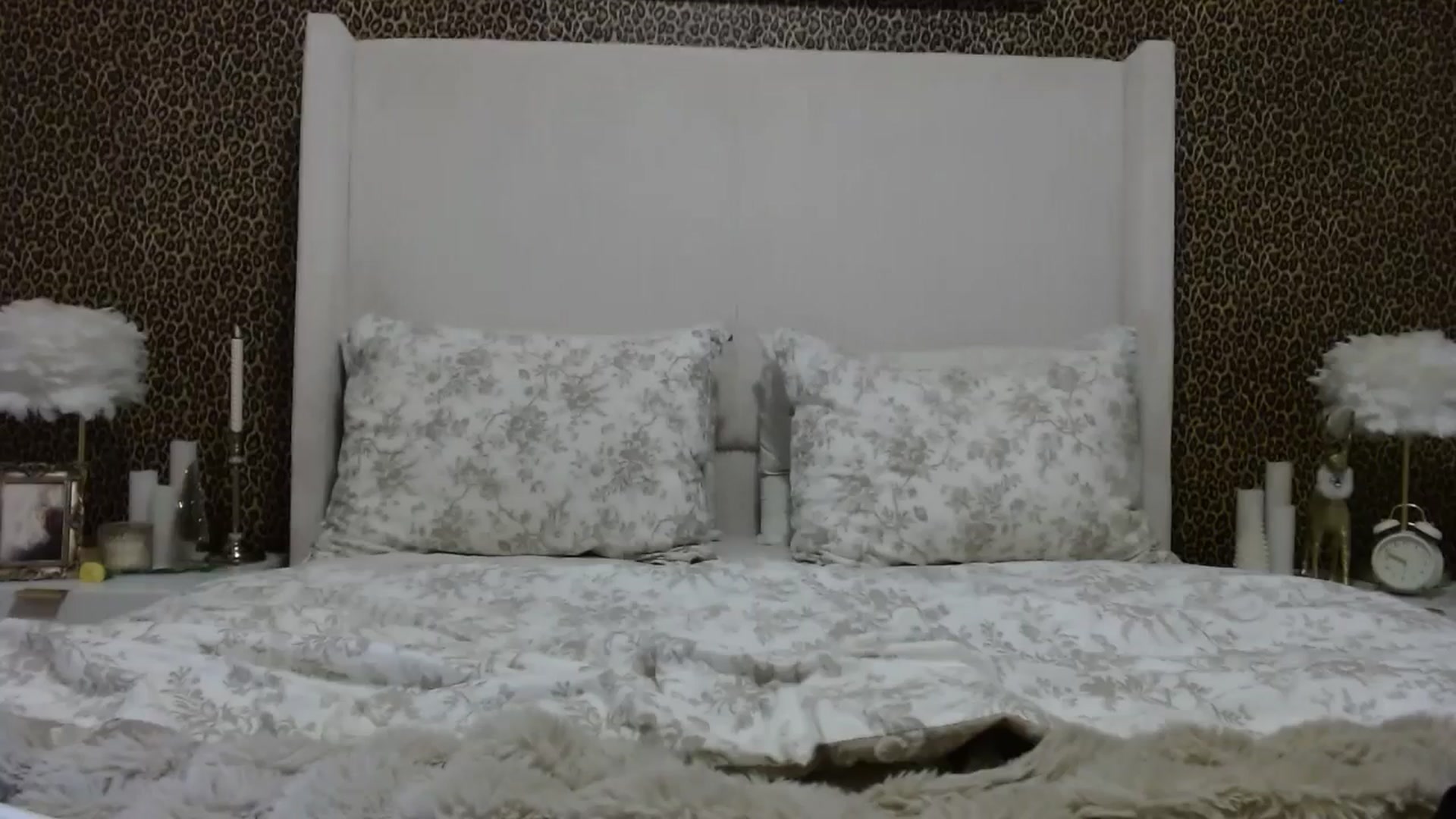 Gallery image thumbnail from Juliabond's myfreecams stream on, 12/11/2024, 02:03 image 11 of 20