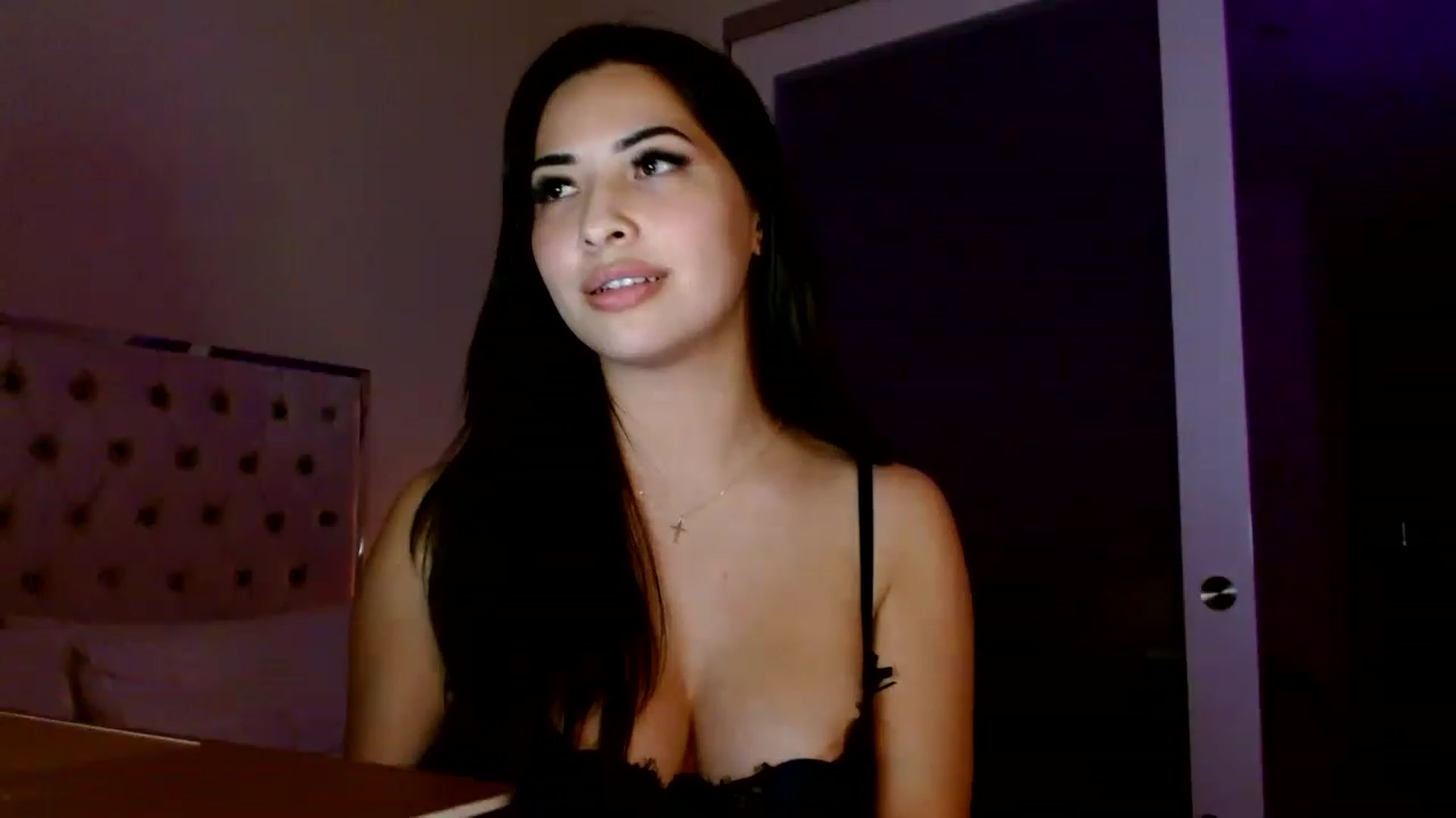 Gallery image thumbnail from Juliana's myfreecams stream on, 11/16/2022, 08:04 image 15 of 20