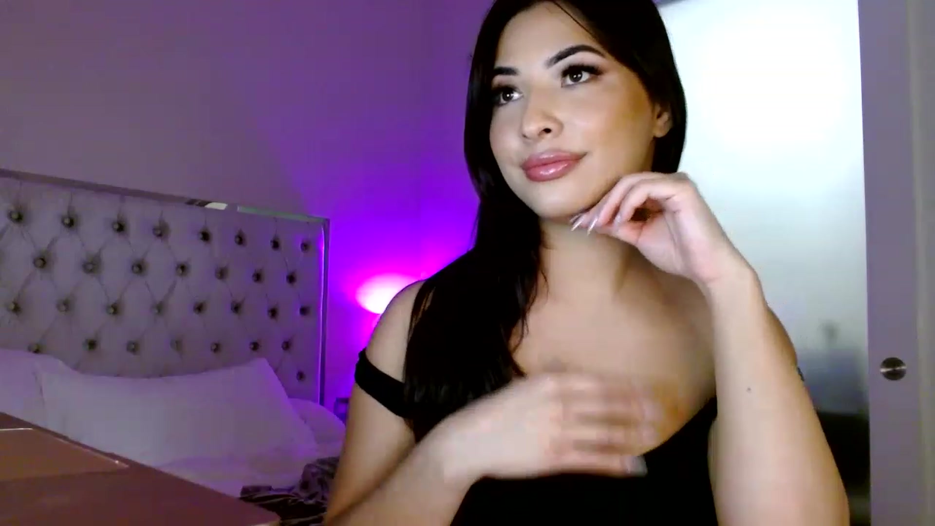Gallery image thumbnail from Juliana's myfreecams stream on, 01/16/2023, 06:25 image 18 of 20
