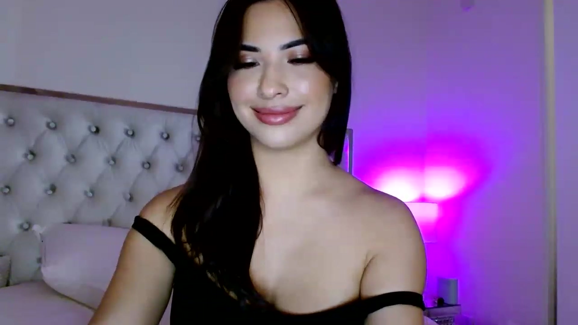 Gallery image thumbnail from Juliana's myfreecams stream on, 01/16/2023, 06:25 image 13 of 20