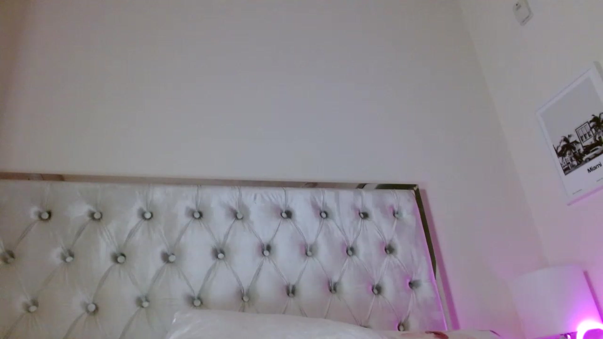 Gallery image thumbnail from Juliana's myfreecams stream on, 04/05/2023, 05:00 image 9 of 20