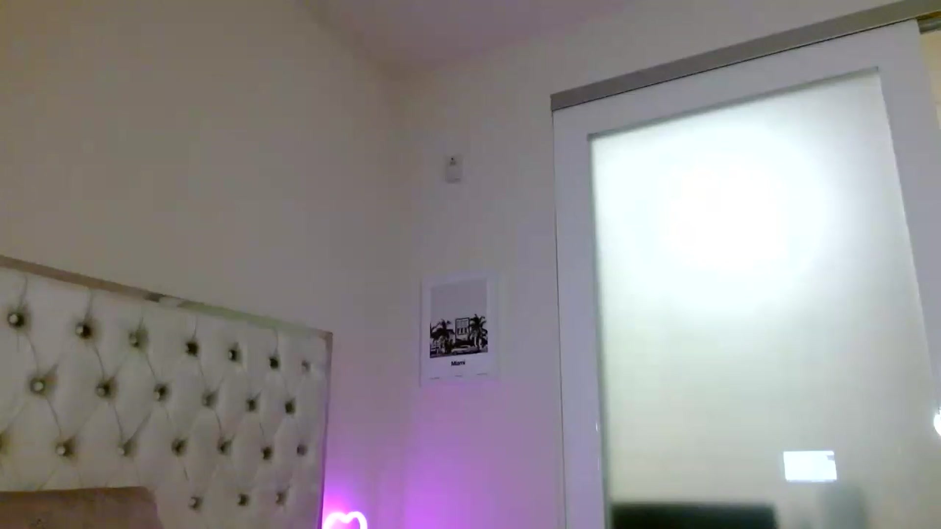 Gallery image thumbnail from Juliana's myfreecams stream on, 04/27/2023, 03:54 image 17 of 20