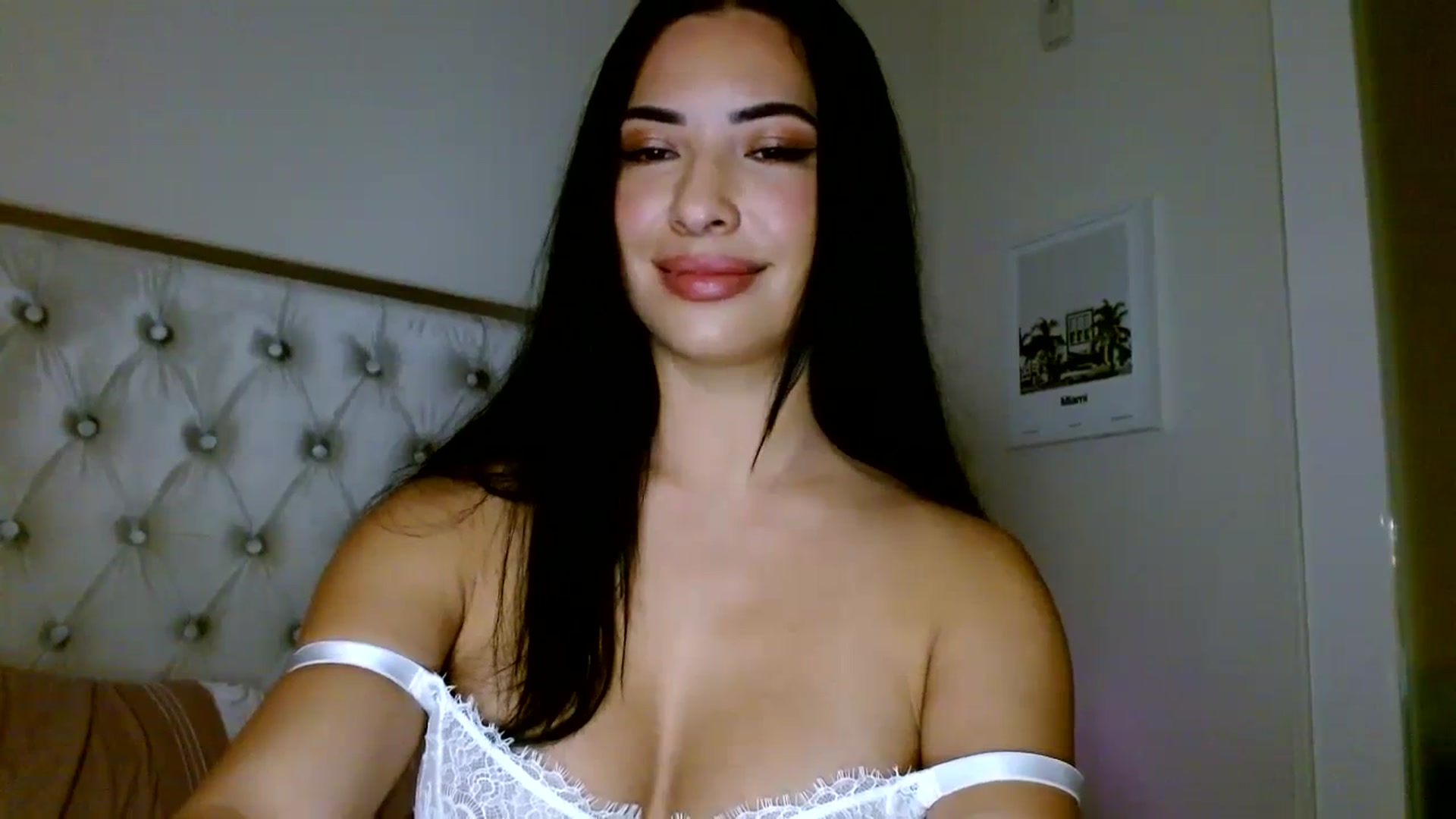Gallery image thumbnail from Juliana's myfreecams stream on, 06/06/2023, 06:17 image 5 of 20