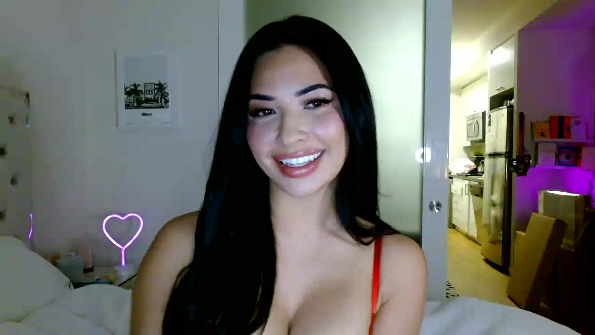 Gallery image thumbnail from Juliana's myfreecams stream on, 06/18/2023, 04:37 image 3 of 20