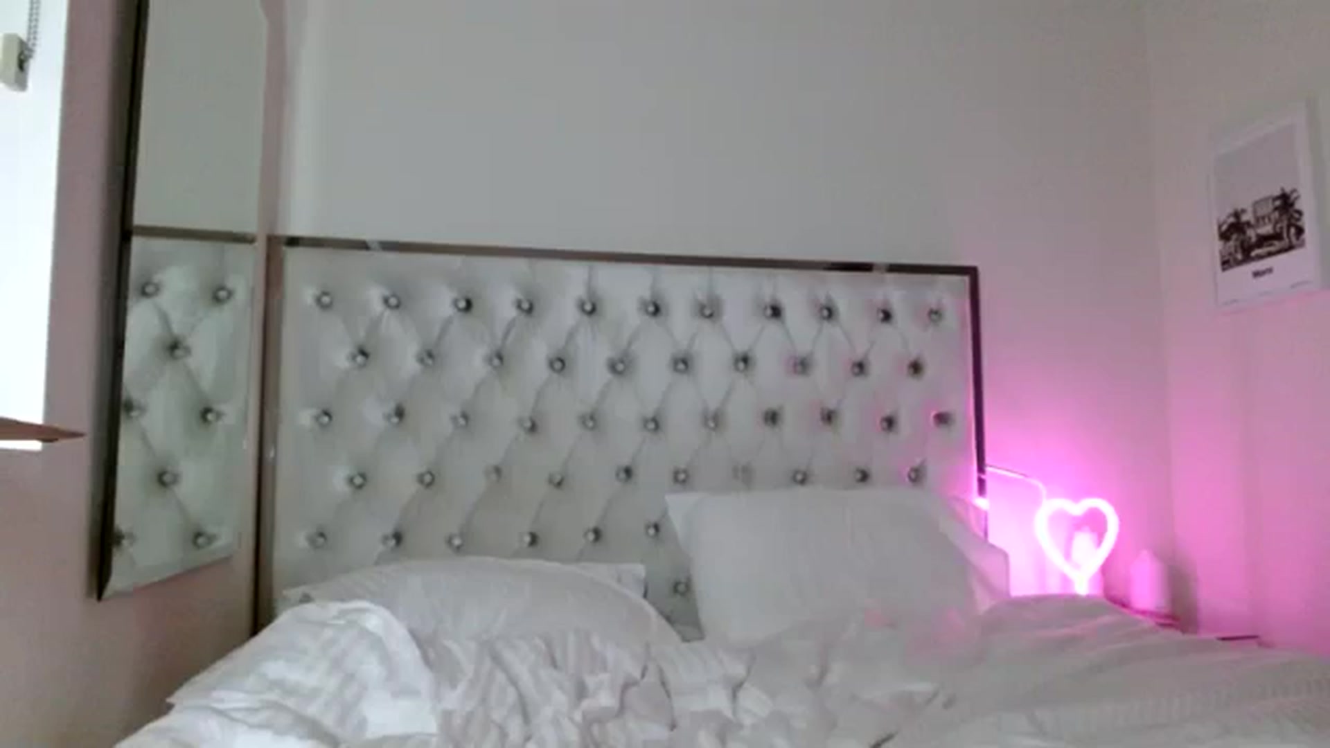 Gallery image thumbnail from Juliana's myfreecams stream on, 08/17/2023, 03:14 image 1 of 20