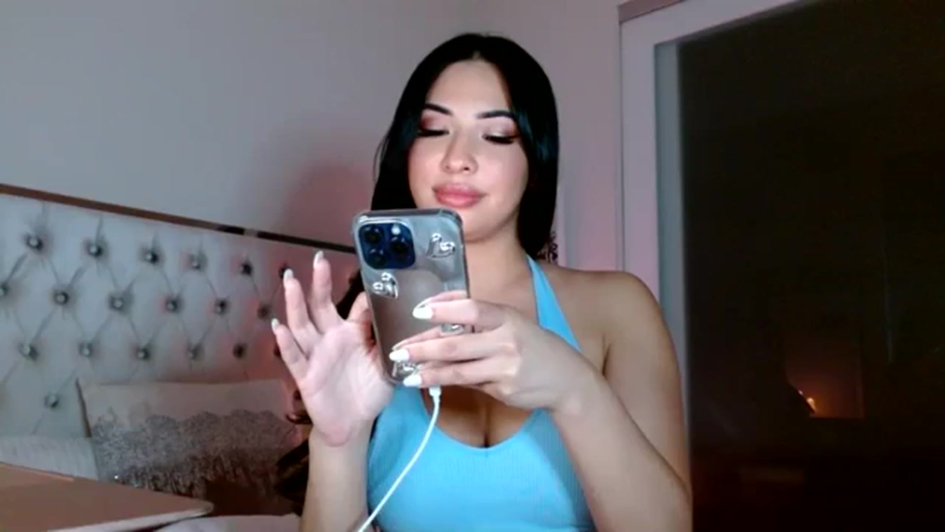 Gallery image thumbnail from Juliana's myfreecams stream on, 08/19/2023, 04:17 image 1 of 20