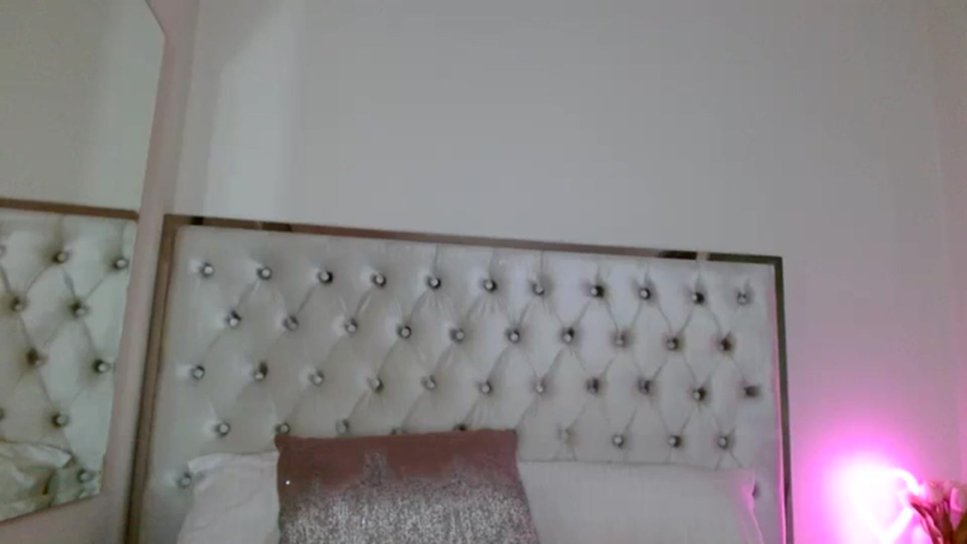 Gallery image thumbnail from Juliana's myfreecams stream on, 10/25/2023, 04:42 image 8 of 20