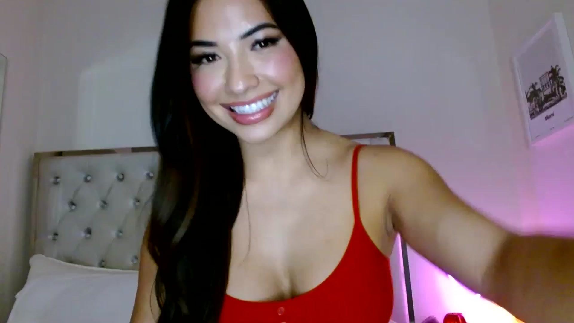 Gallery image thumbnail from Juliana's myfreecams stream on, 12/08/2023, 06:16 image 5 of 20