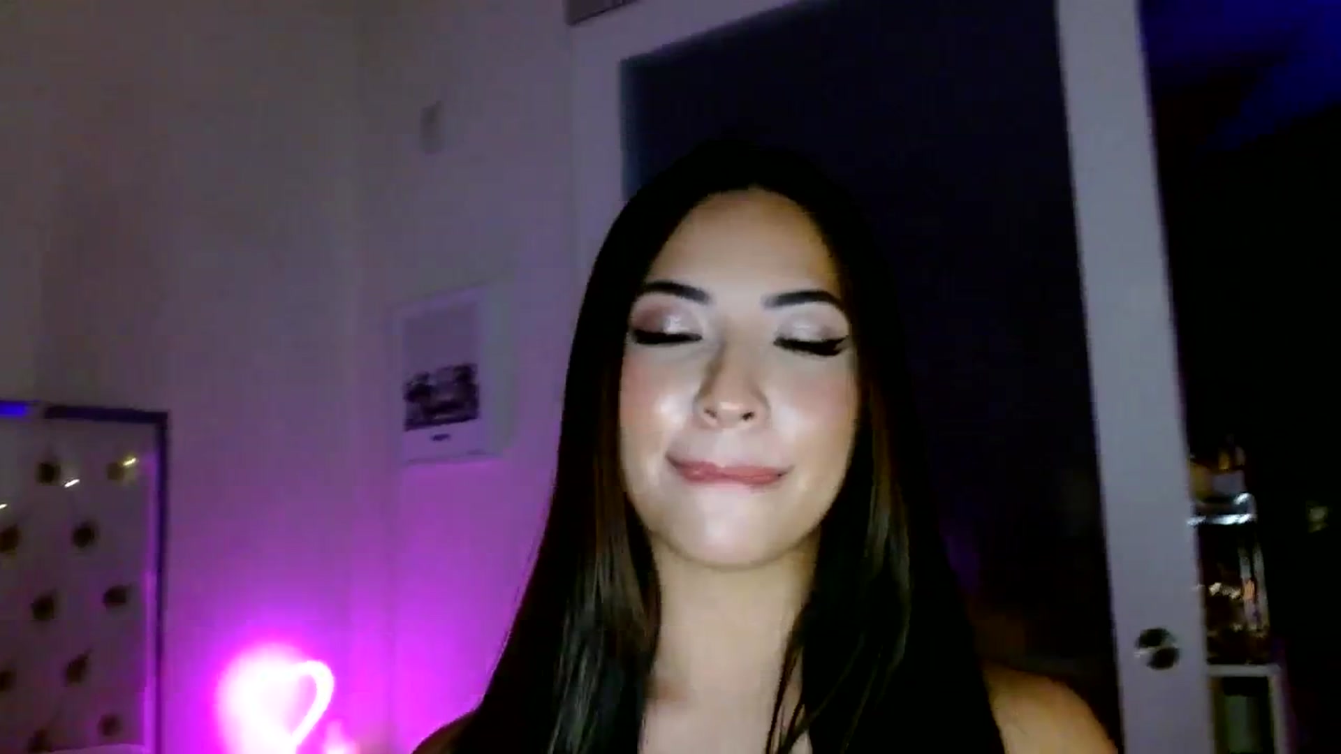 Gallery image thumbnail from Juliana's myfreecams stream on, 01/22/2024, 05:24 image 9 of 20
