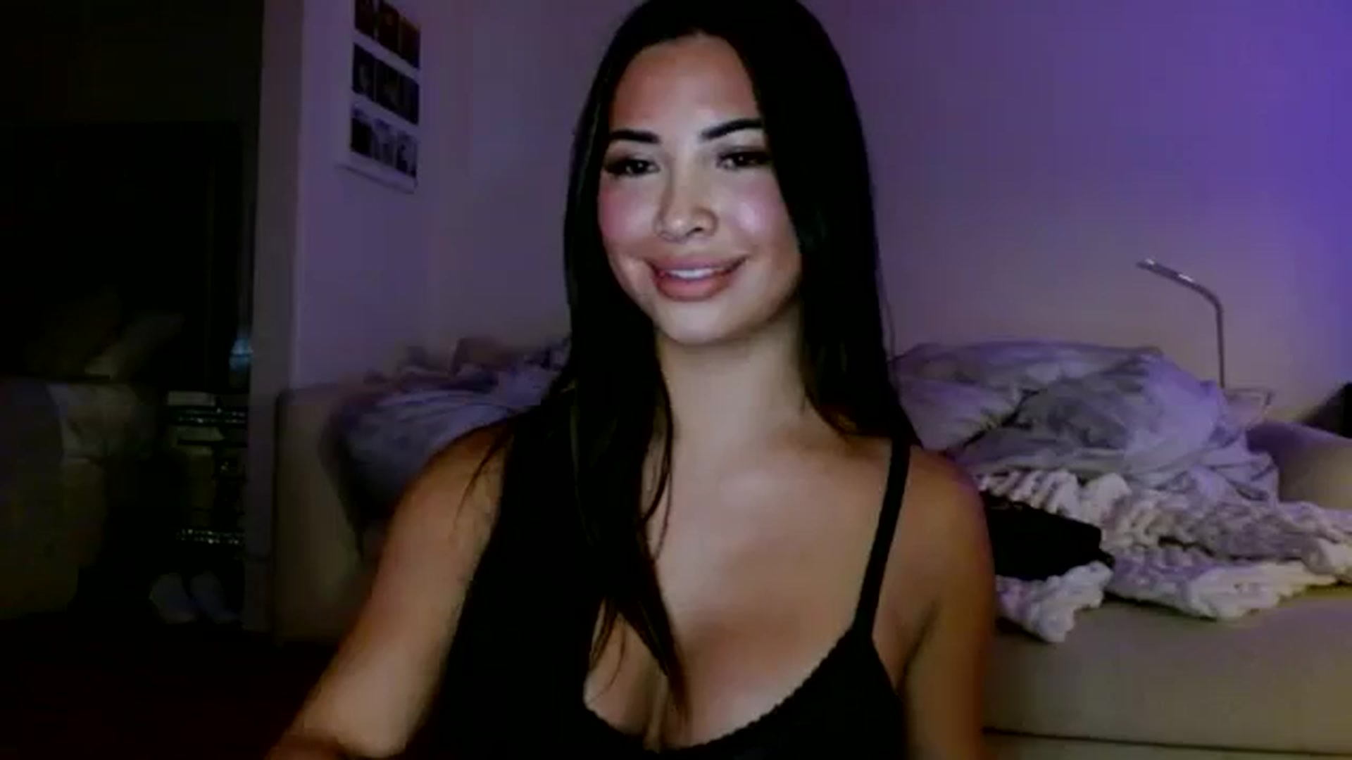 Gallery image thumbnail from Juliana's myfreecams stream on, 07/11/2024, 04:48 image 16 of 20