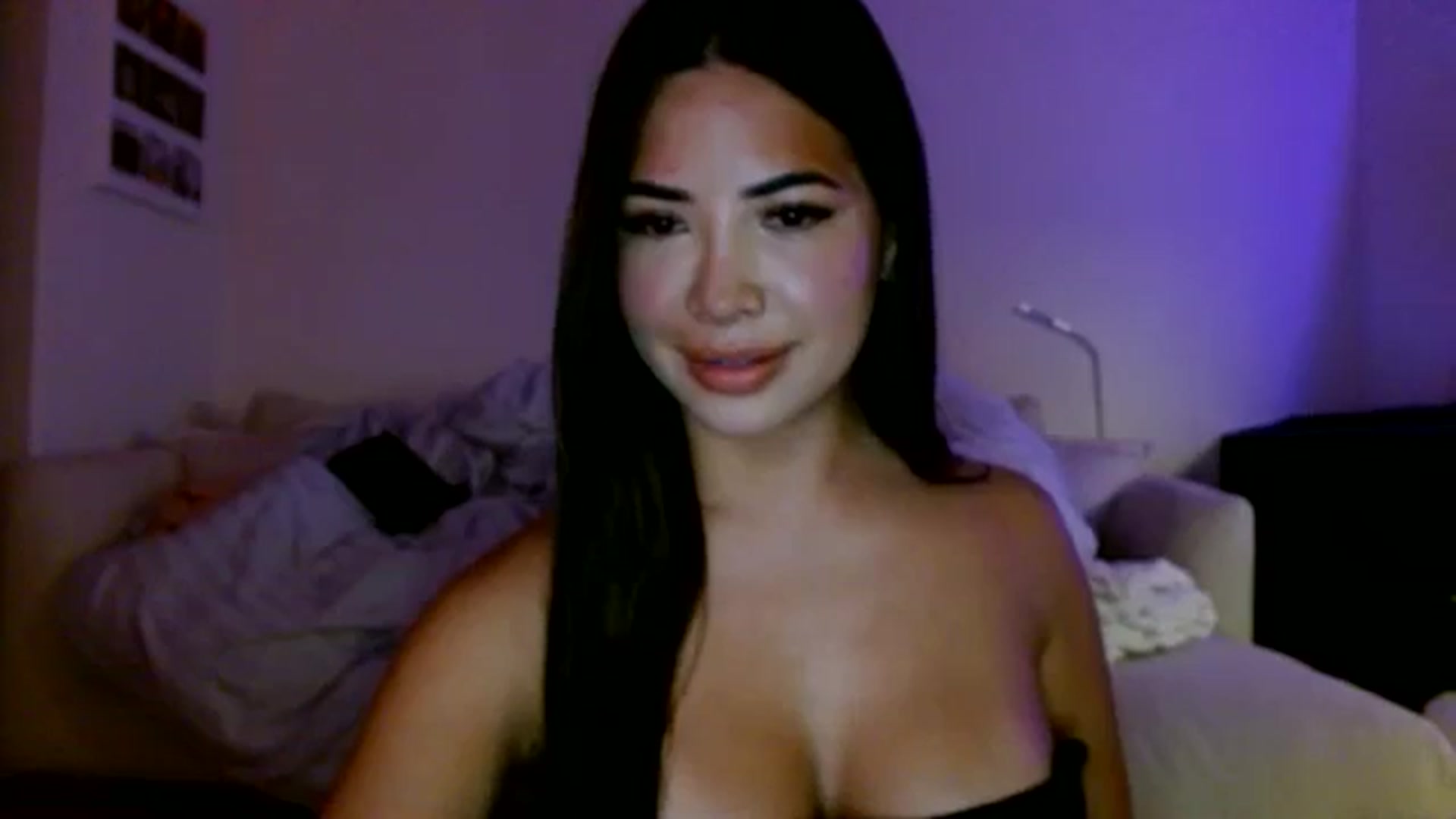 Gallery image thumbnail from Juliana's myfreecams stream on, 07/12/2024, 05:37 image 3 of 20