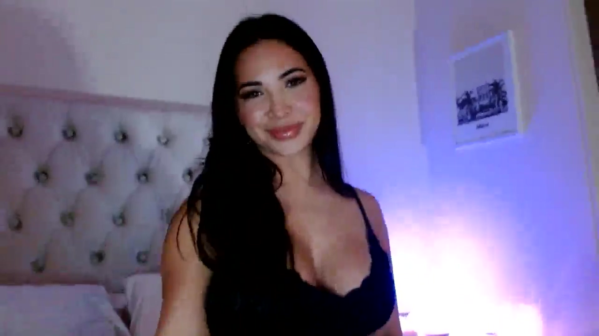 Gallery image thumbnail from Juliana's myfreecams stream on, 01/10/2025, 05:47 image 8 of 20