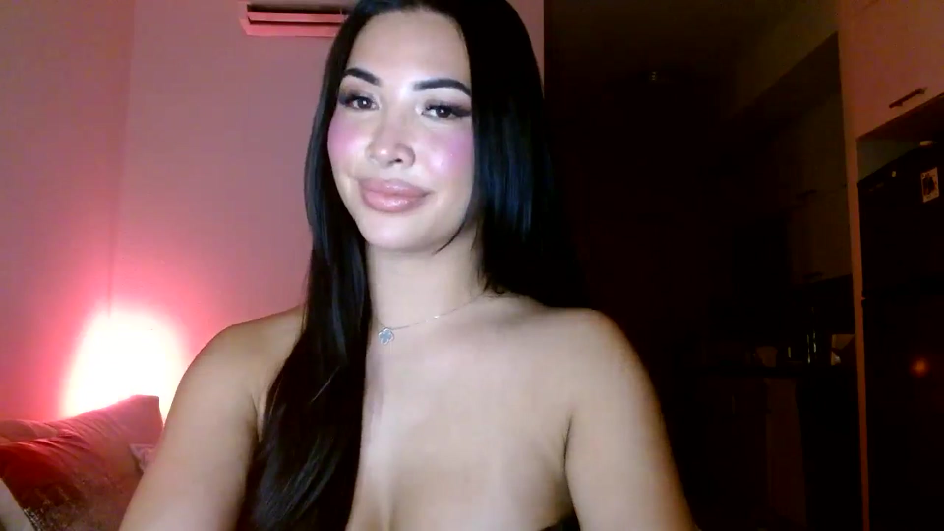 Gallery image thumbnail from Juliana's myfreecams stream on, 02/07/2025, 05:20 image 19 of 20