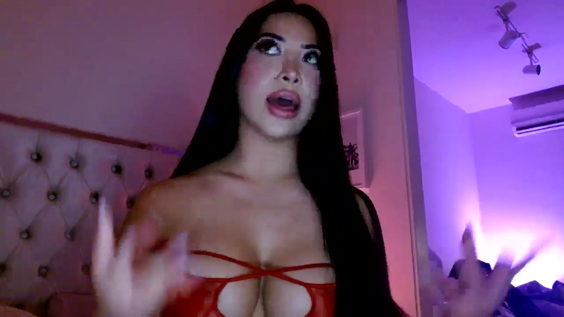 Gallery image thumbnail from Juliana's myfreecams stream on, 02/26/2025, 04:34 image 20 of 20