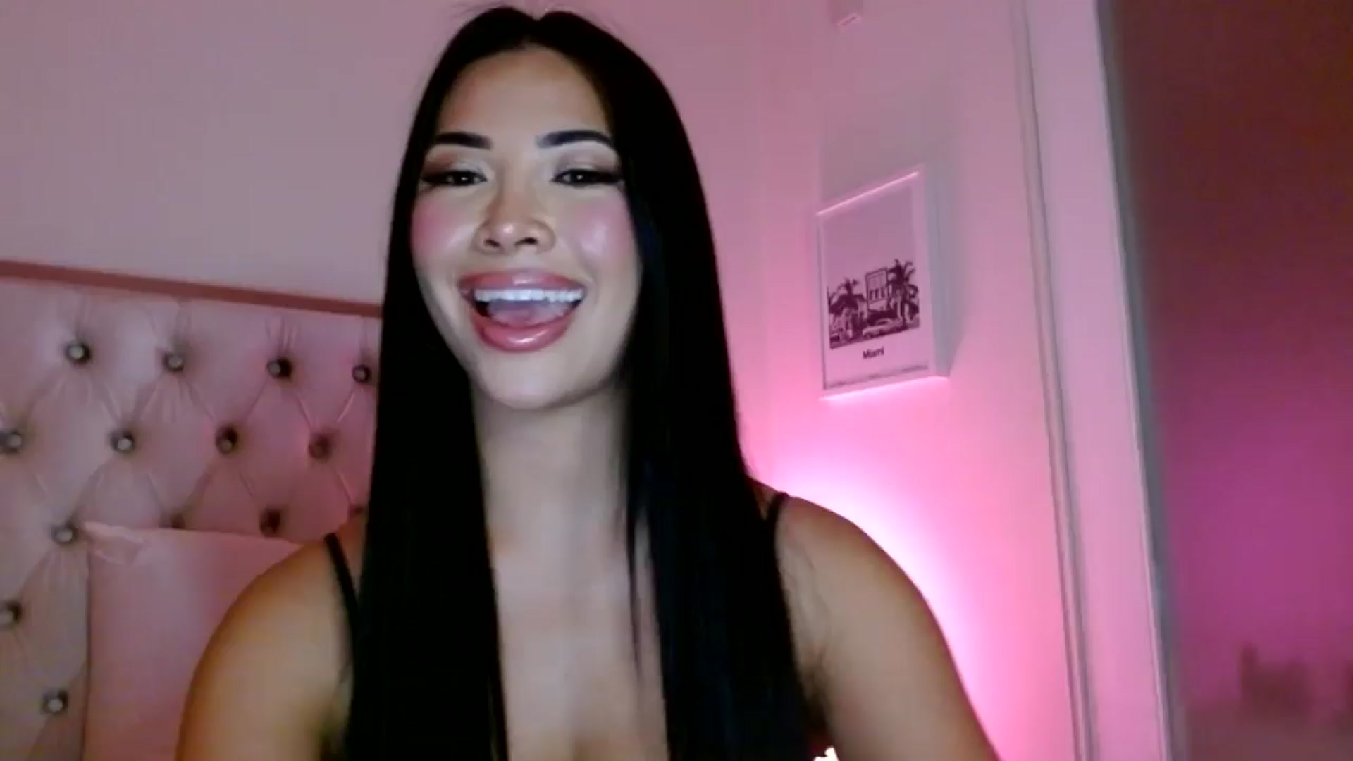 Gallery image thumbnail from Juliana's myfreecams stream on, 03/06/2025, 07:37 image 14 of 20