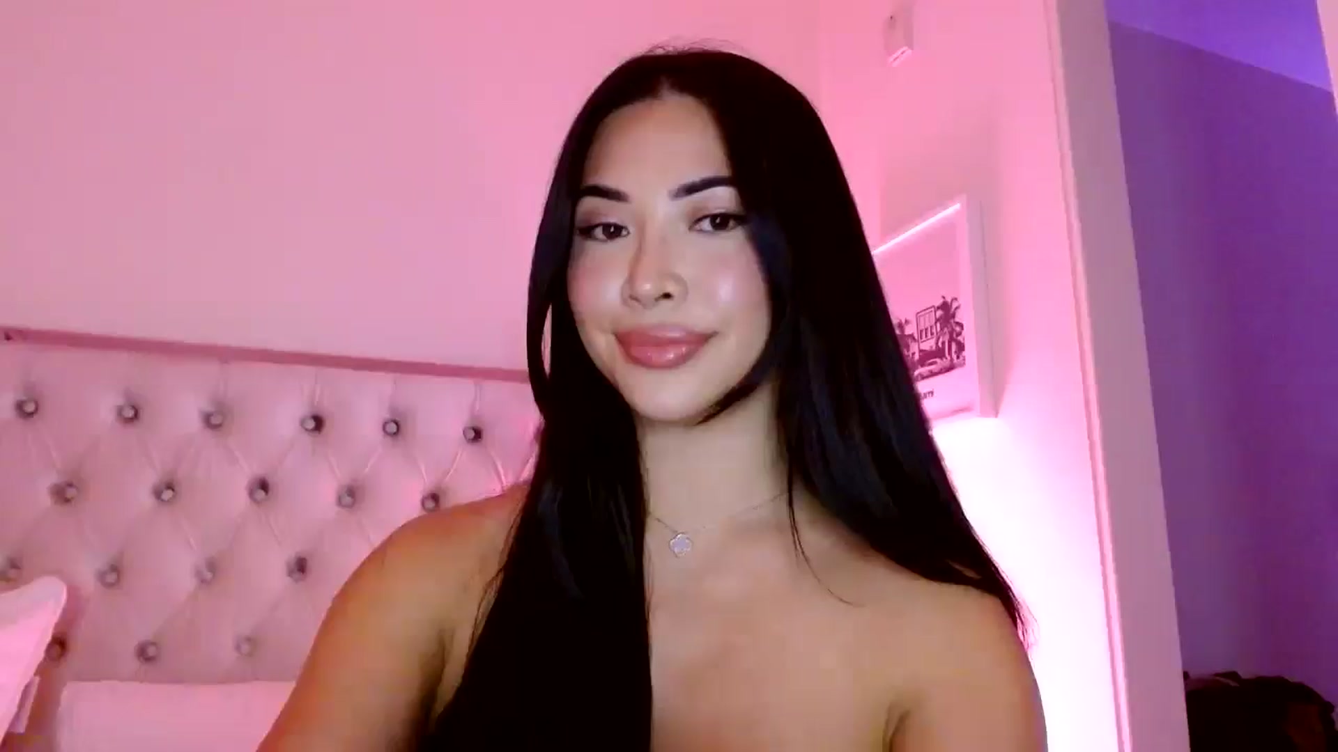 Gallery image thumbnail from Juliana's myfreecams stream on, 03/13/2025, 05:03 image 5 of 20