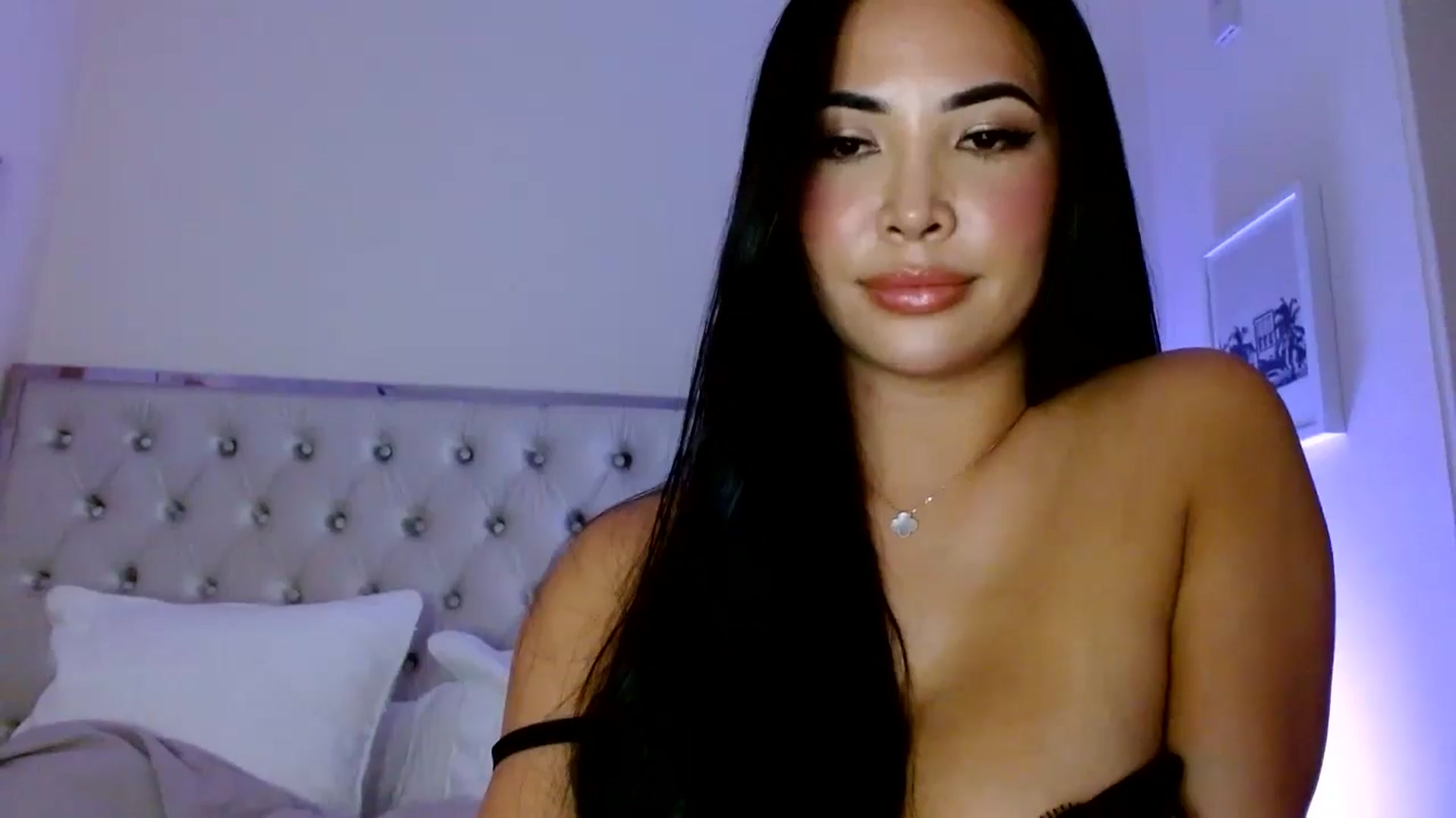 Gallery image thumbnail from Juliana's myfreecams stream on, 03/24/2025, 03:51 image 7 of 20