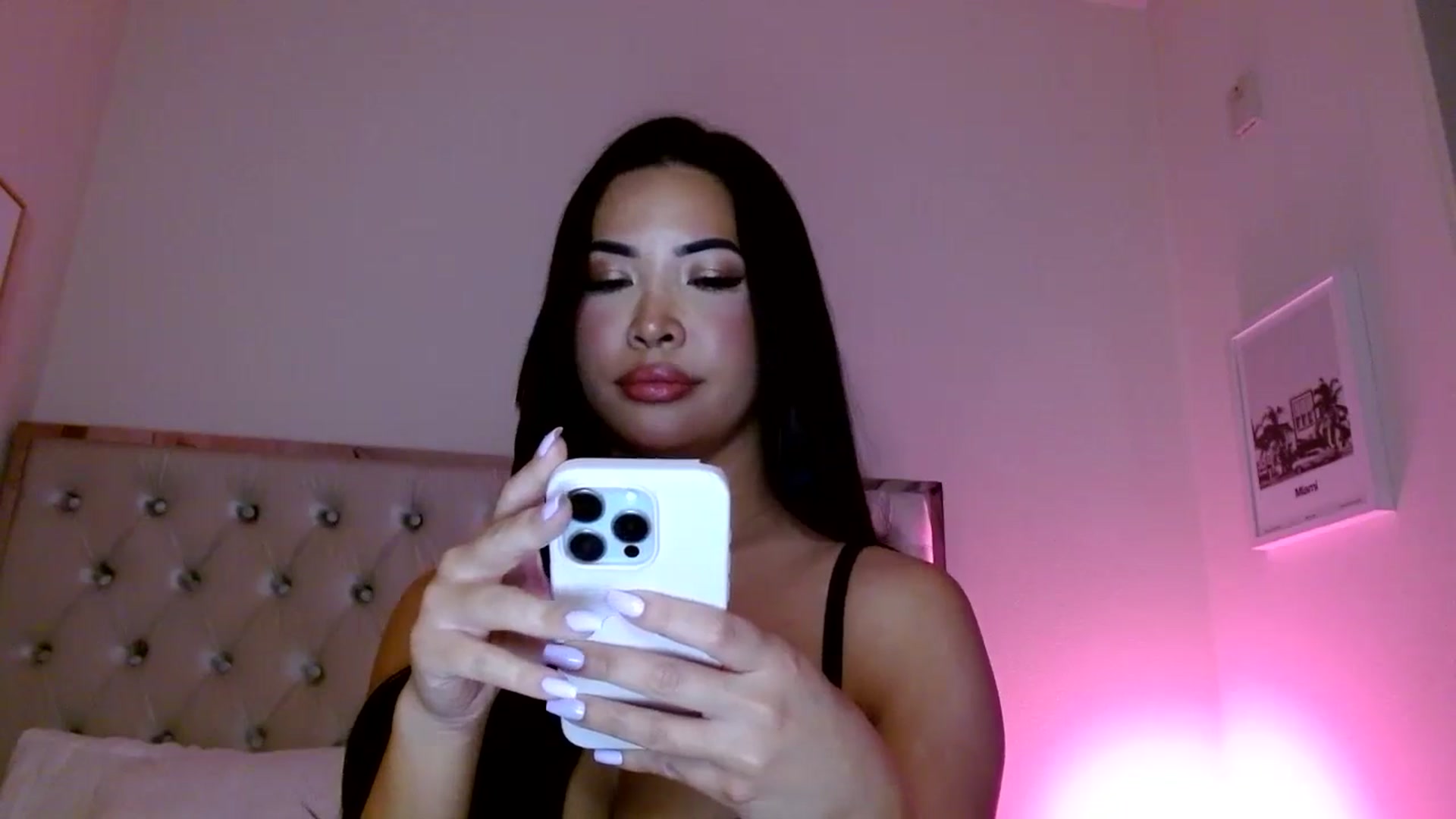 Gallery image thumbnail from Juliana's myfreecams stream on, 03/27/2025, 04:44 image 17 of 20