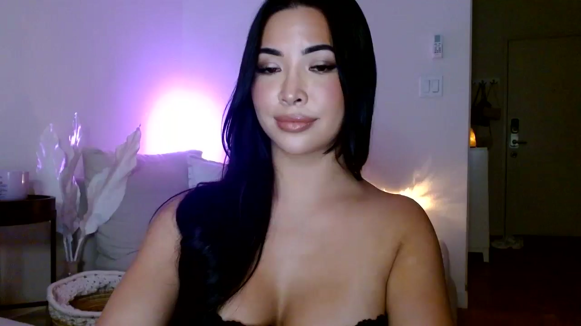 Gallery image thumbnail from Juliana's myfreecams stream on, 03/31/2025, 04:32 image 11 of 20
