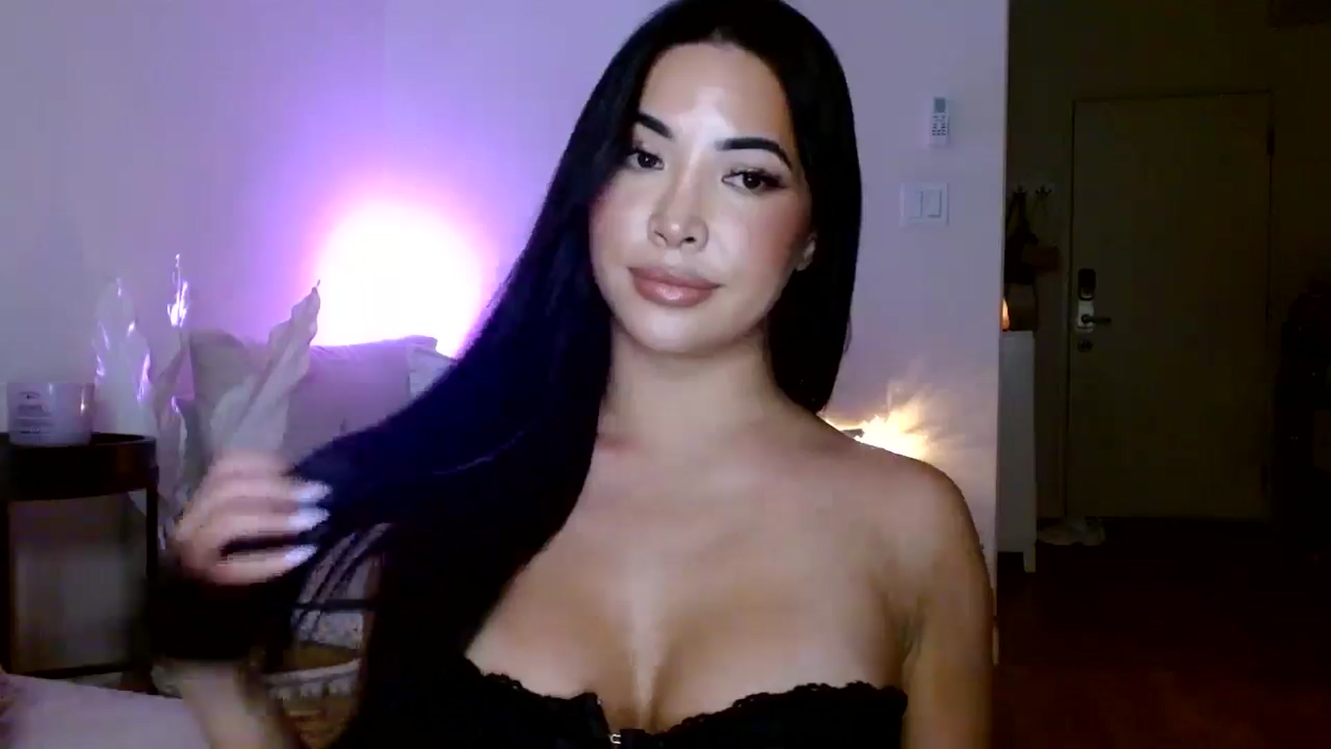 Gallery image thumbnail from Juliana's myfreecams stream on, 03/31/2025, 04:32 image 6 of 20