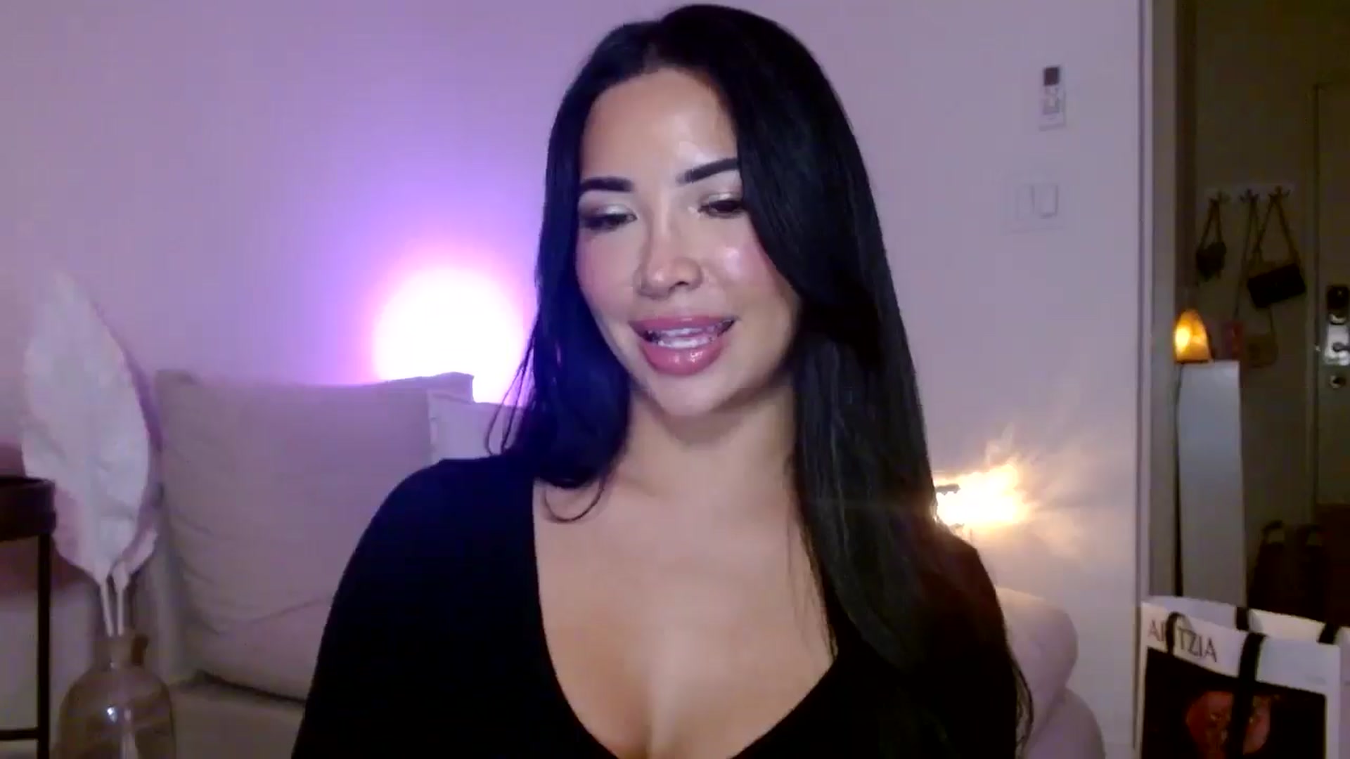 Gallery image thumbnail from Juliana's myfreecams stream on, 04/02/2025, 04:37 image 13 of 20