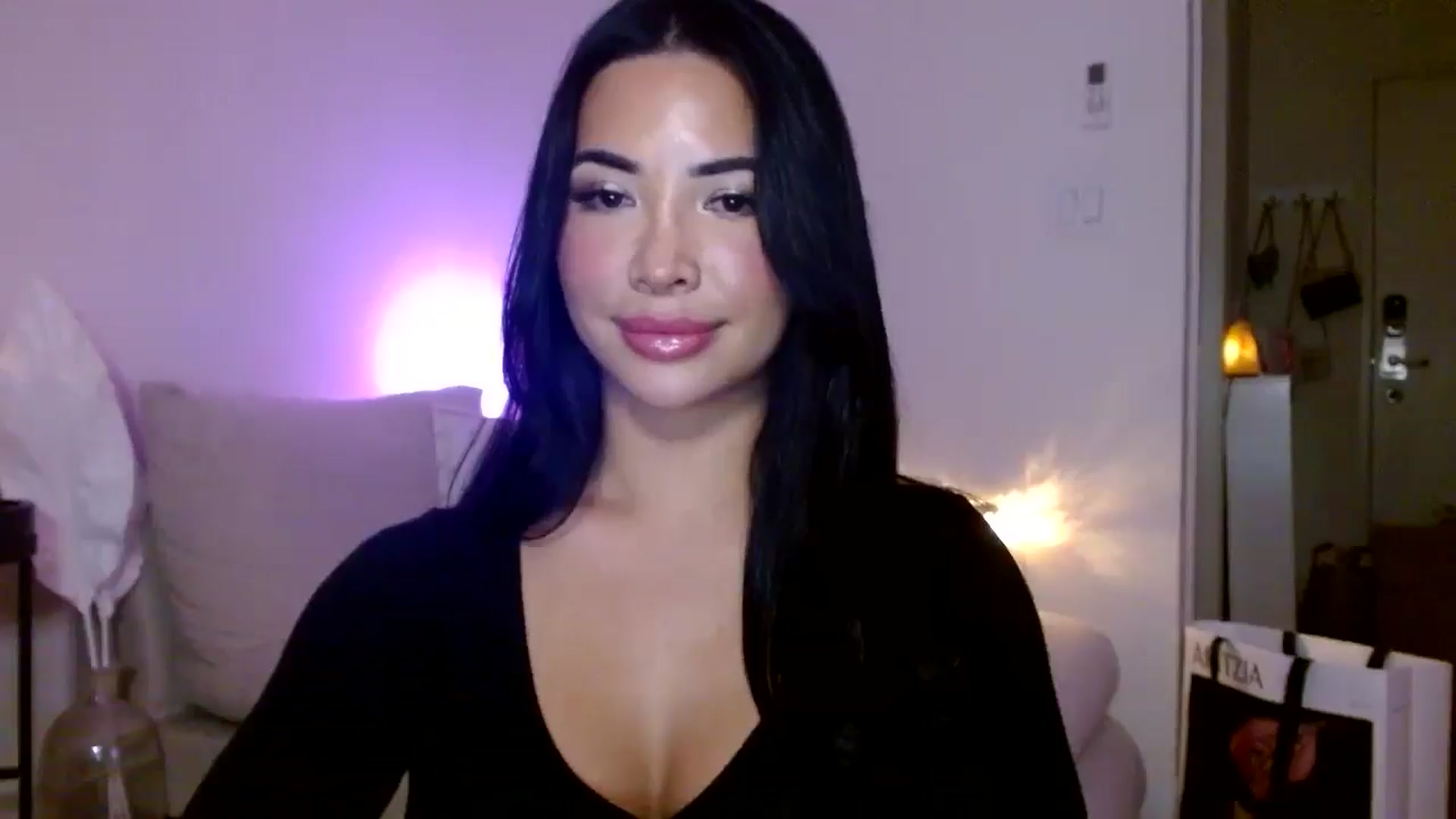 Gallery image thumbnail from Juliana's myfreecams stream on, 04/02/2025, 04:37 image 14 of 20
