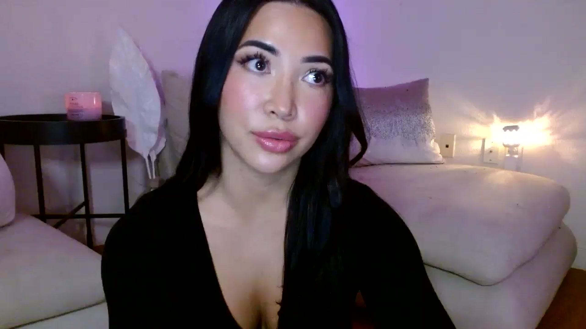 Gallery image thumbnail from Juliana's myfreecams stream on, 04/02/2025, 04:37 image 19 of 20
