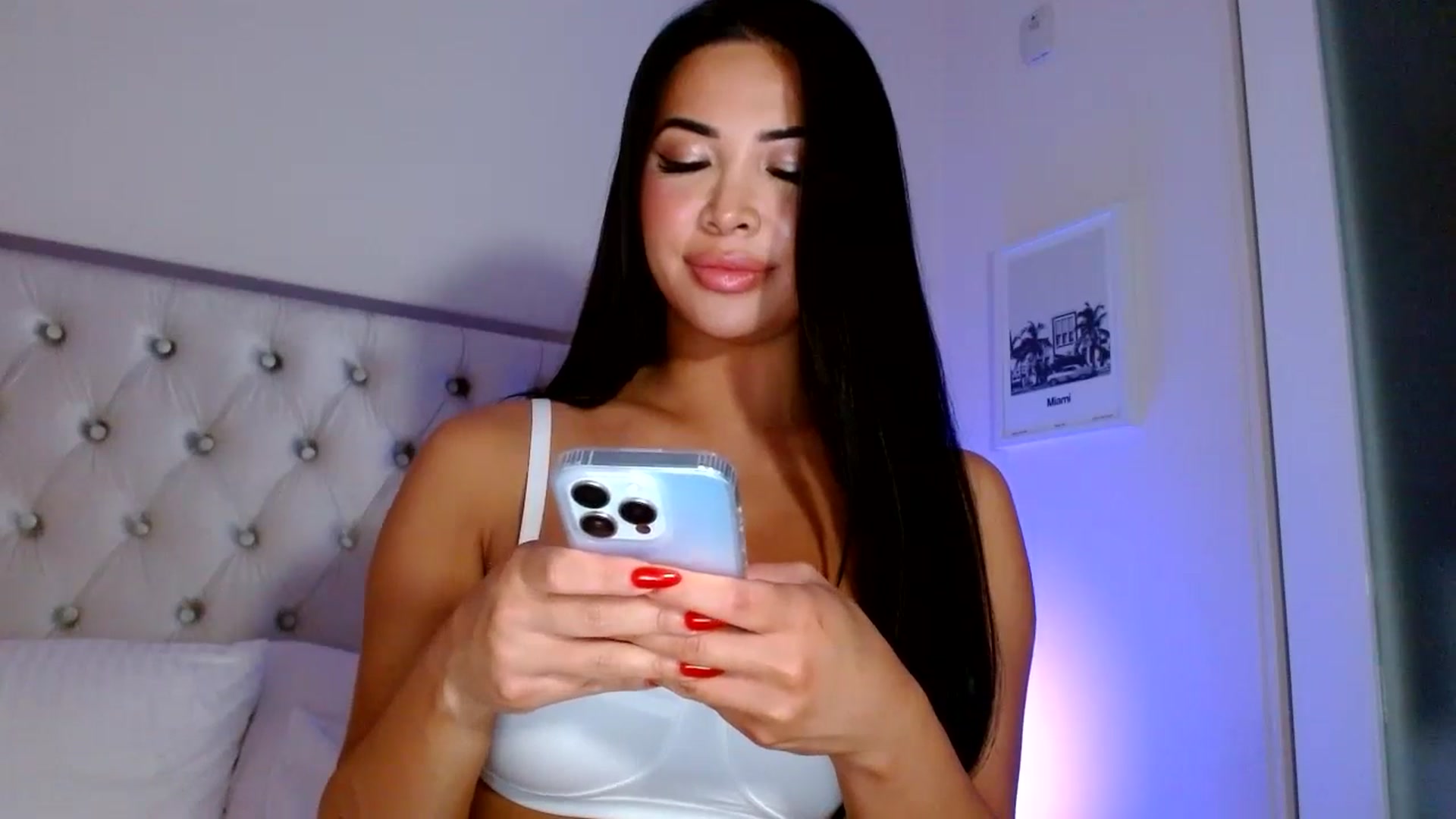 Gallery image thumbnail from Juliana's myfreecams stream on, 05/08/2025, 05:08 image 8 of 20
