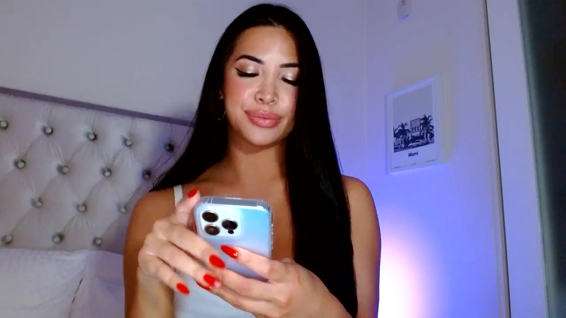 Gallery image thumbnail from Juliana's myfreecams stream on, 05/08/2025, 05:08 image 9 of 20
