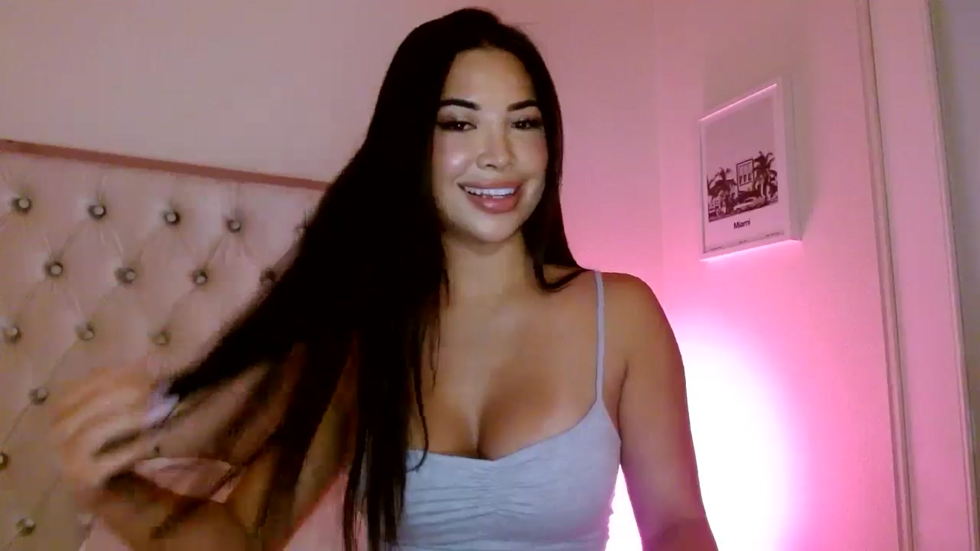 Gallery image thumbnail from Juliana's myfreecams stream on, 06/12/2025, 04:22 image 20 of 20