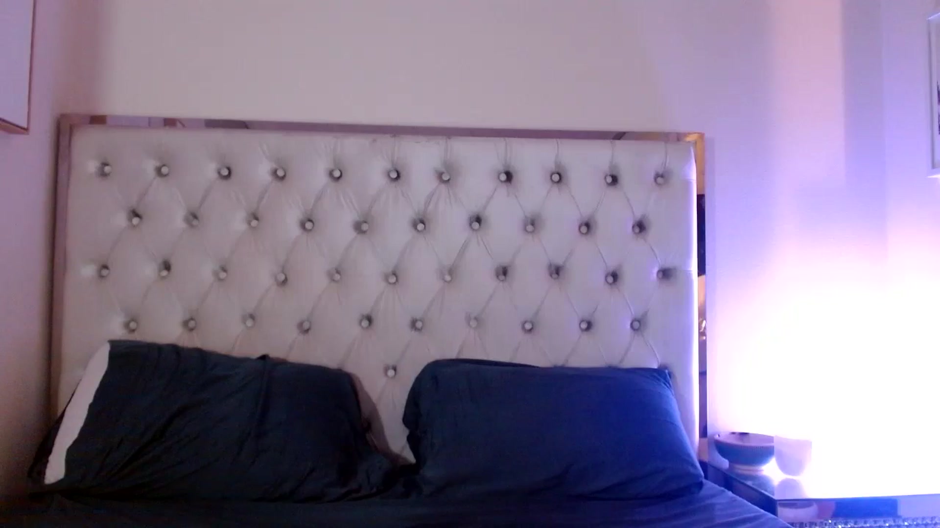 Gallery image thumbnail from Juliana's myfreecams stream on, 07/11/2025, 04:16 image 17 of 20