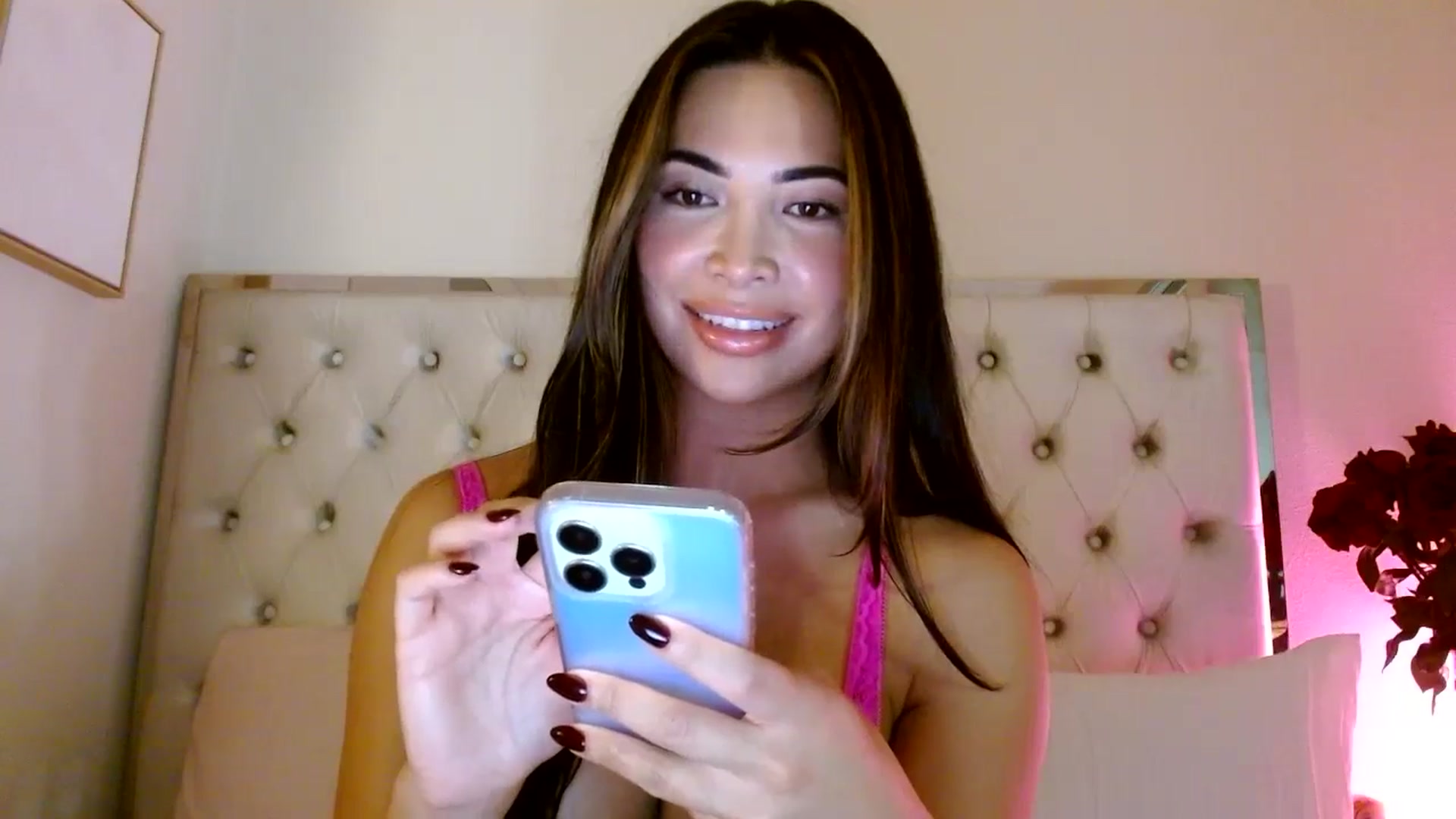 Gallery image thumbnail from Juliana's myfreecams stream on, 09/12/2025, 04:39 image 14 of 20