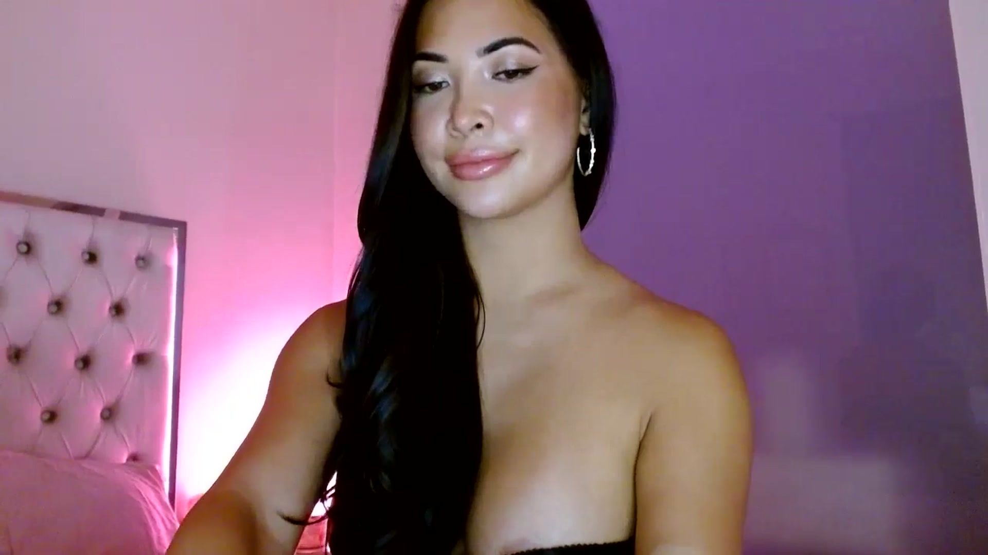 Gallery image thumbnail from Juliana's myfreecams stream on, 09/24/2025, 04:22 image 20 of 20