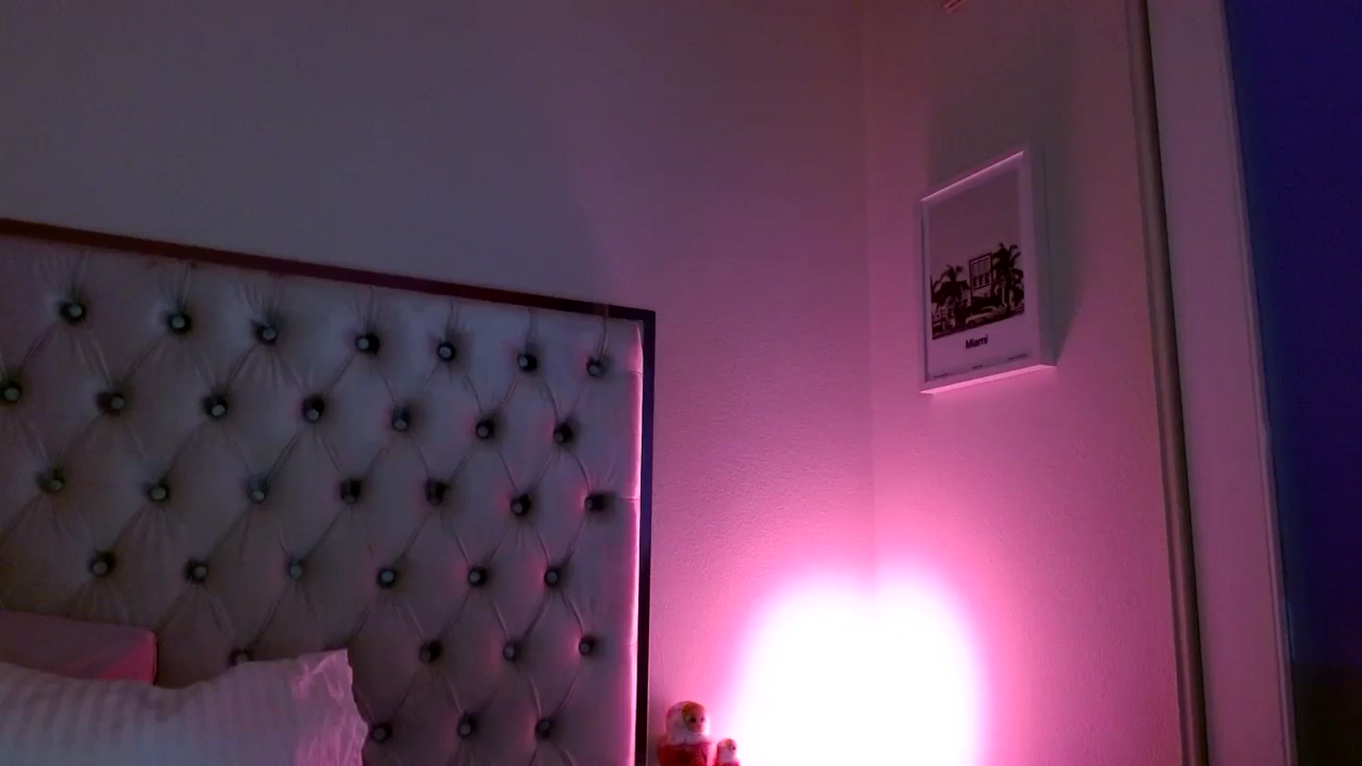 Gallery image thumbnail from Juliana's myfreecams stream on, 10/06/2025, 05:20 image 6 of 20