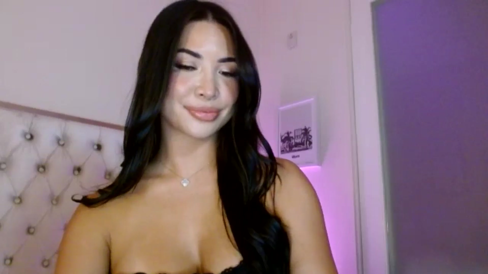 Gallery image thumbnail from Juliana's myfreecams stream on, 10/23/2025, 04:59 image 13 of 20