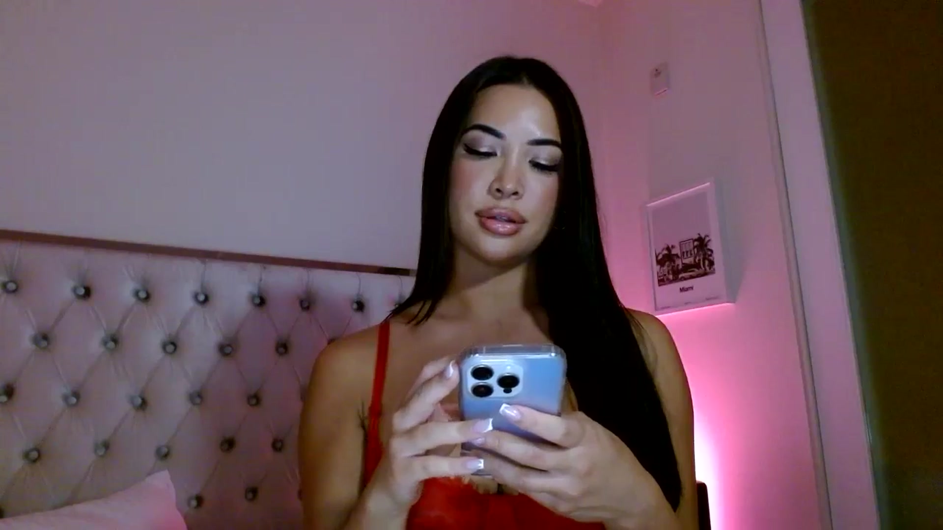 Gallery image thumbnail from Juliana's myfreecams stream on, 10/29/2025, 04:31 image 8 of 20