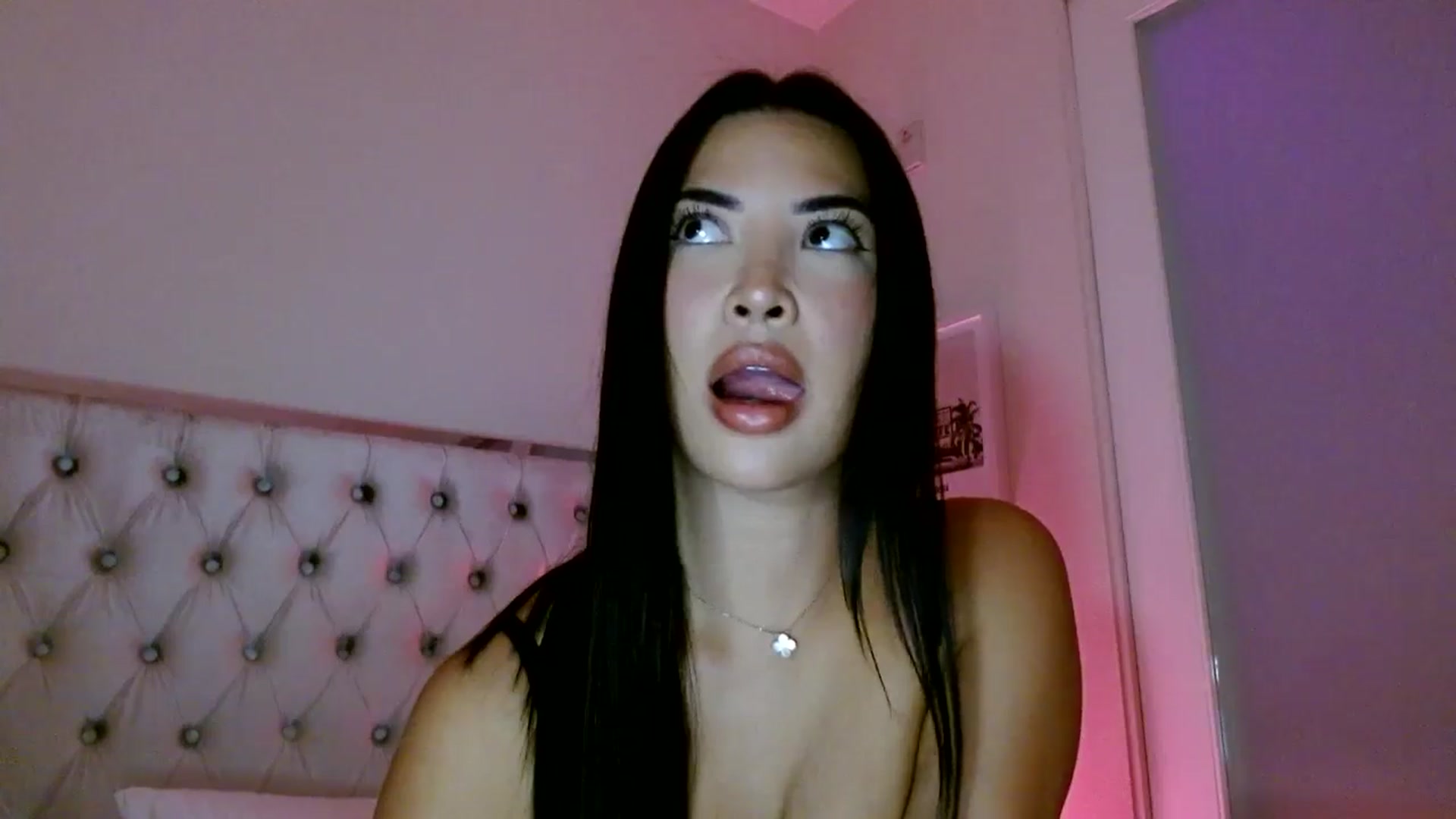 Gallery image thumbnail from Juliana's myfreecams stream on, 11/13/2025, 04:44 image 2 of 20