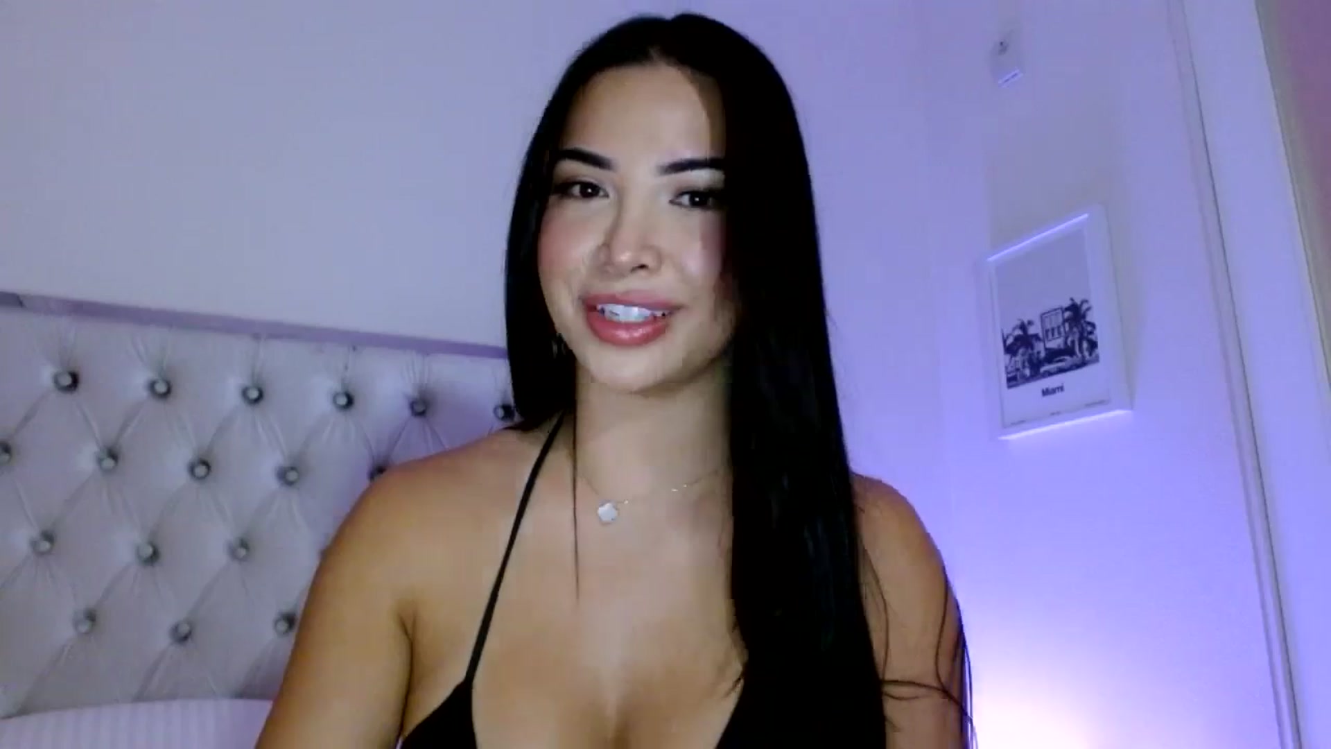 Gallery image thumbnail from Juliana's myfreecams stream on, 11/14/2025, 06:44 image 12 of 20