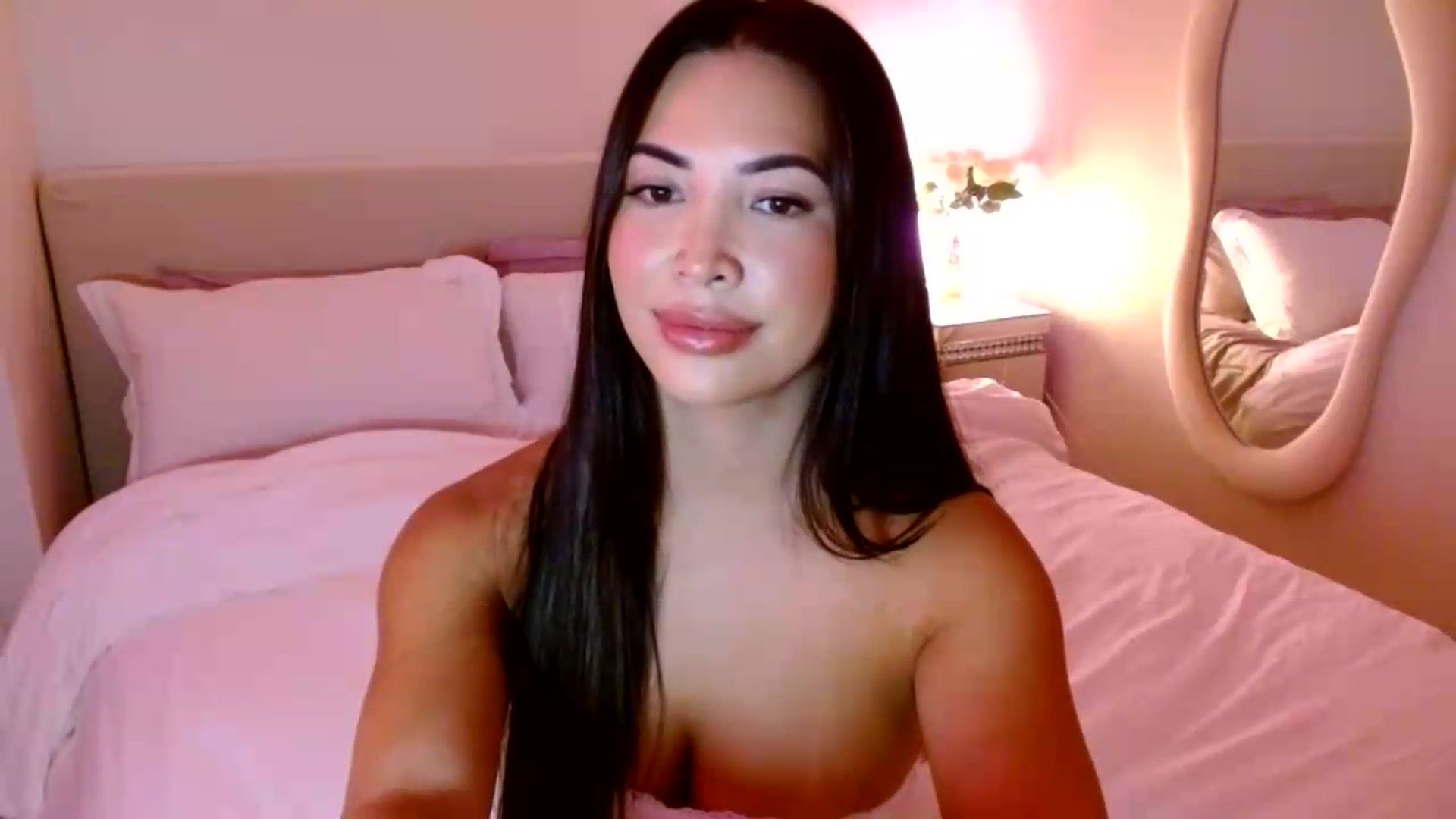 Gallery image thumbnail from Juliana's myfreecams stream on, 08/17/2026, 04:43 image 7 of 20