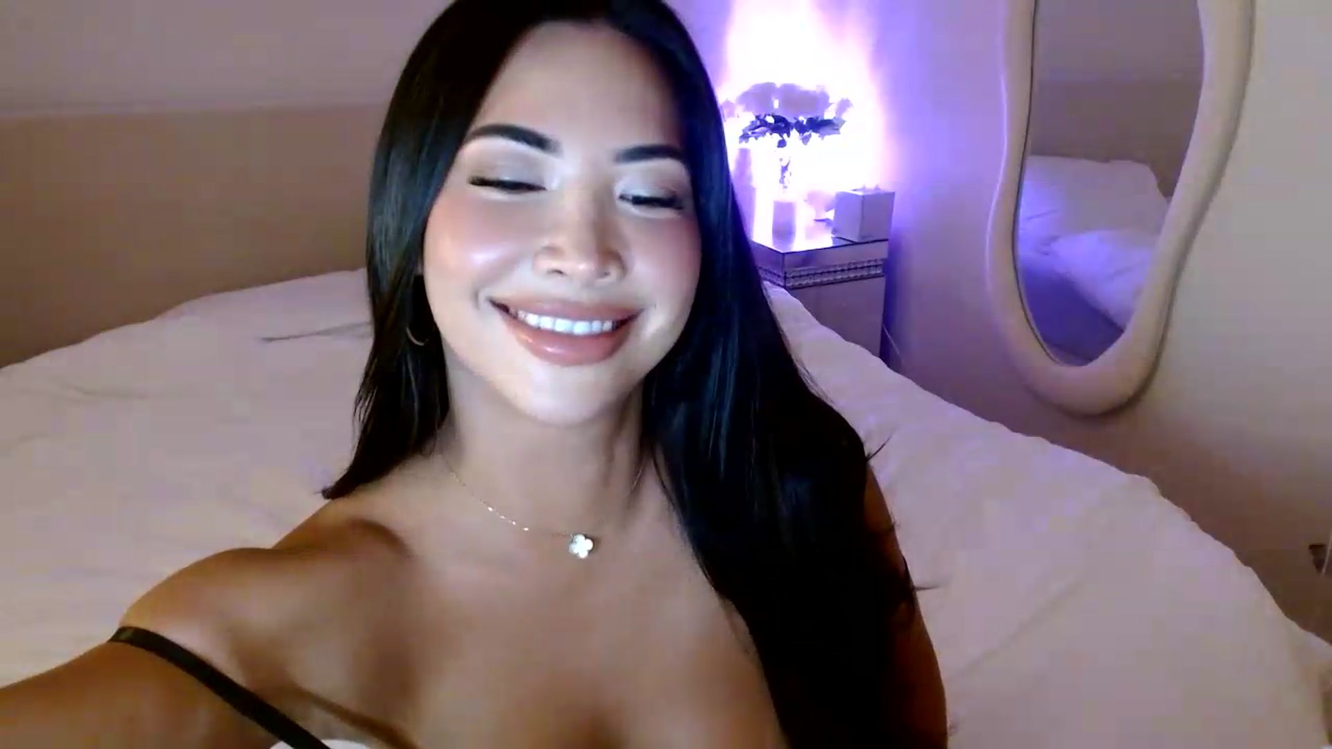 Gallery image thumbnail from Juliana's myfreecams stream on, 09/08/2026, 05:12 image 16 of 20
