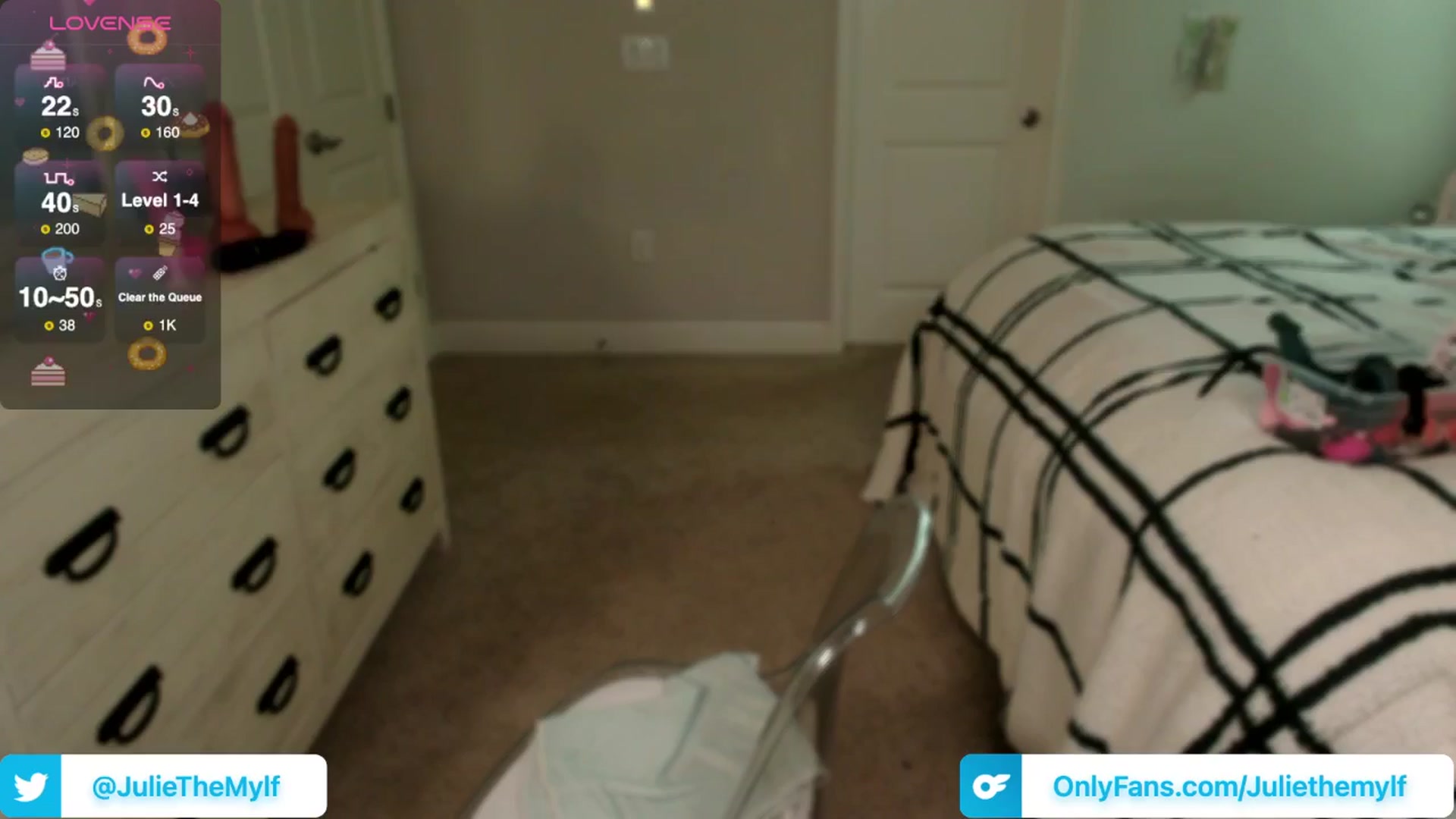 Gallery image thumbnail from JulieTheMylf's myfreecams stream on, 06/20/2024, 14:44 image 9 of 20