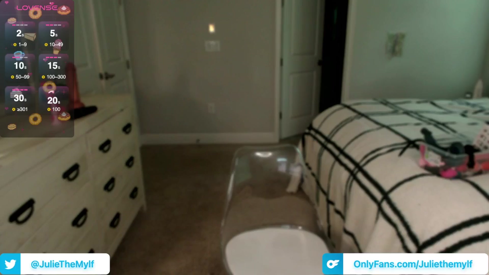 Gallery image thumbnail from JulieTheMylf's myfreecams stream on, 06/20/2024, 15:13 image 1 of 20