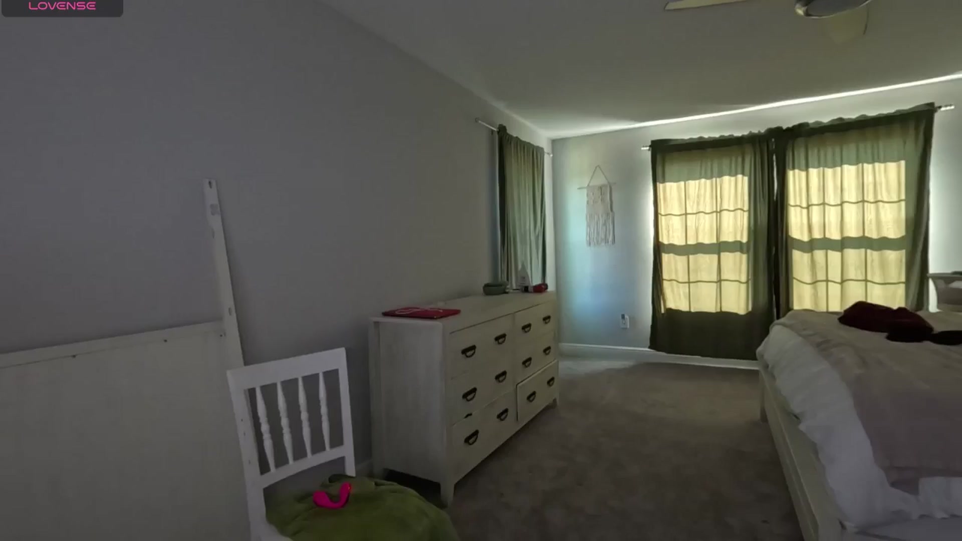 Gallery image thumbnail from JulieTheMylf's myfreecams stream on, 11/26/2024, 18:44 image 8 of 20