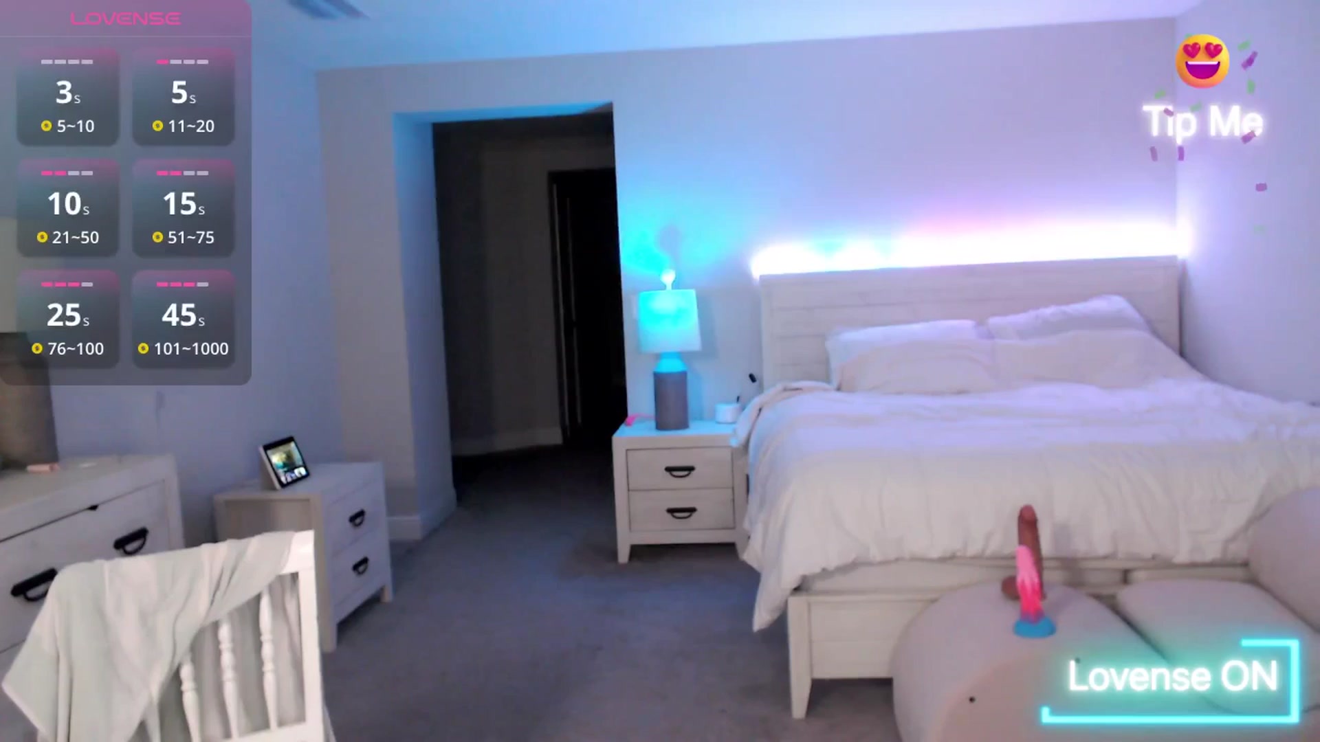 Gallery image thumbnail from JulieTheMylf's myfreecams stream on, 08/09/2025, 02:33 image 4 of 20